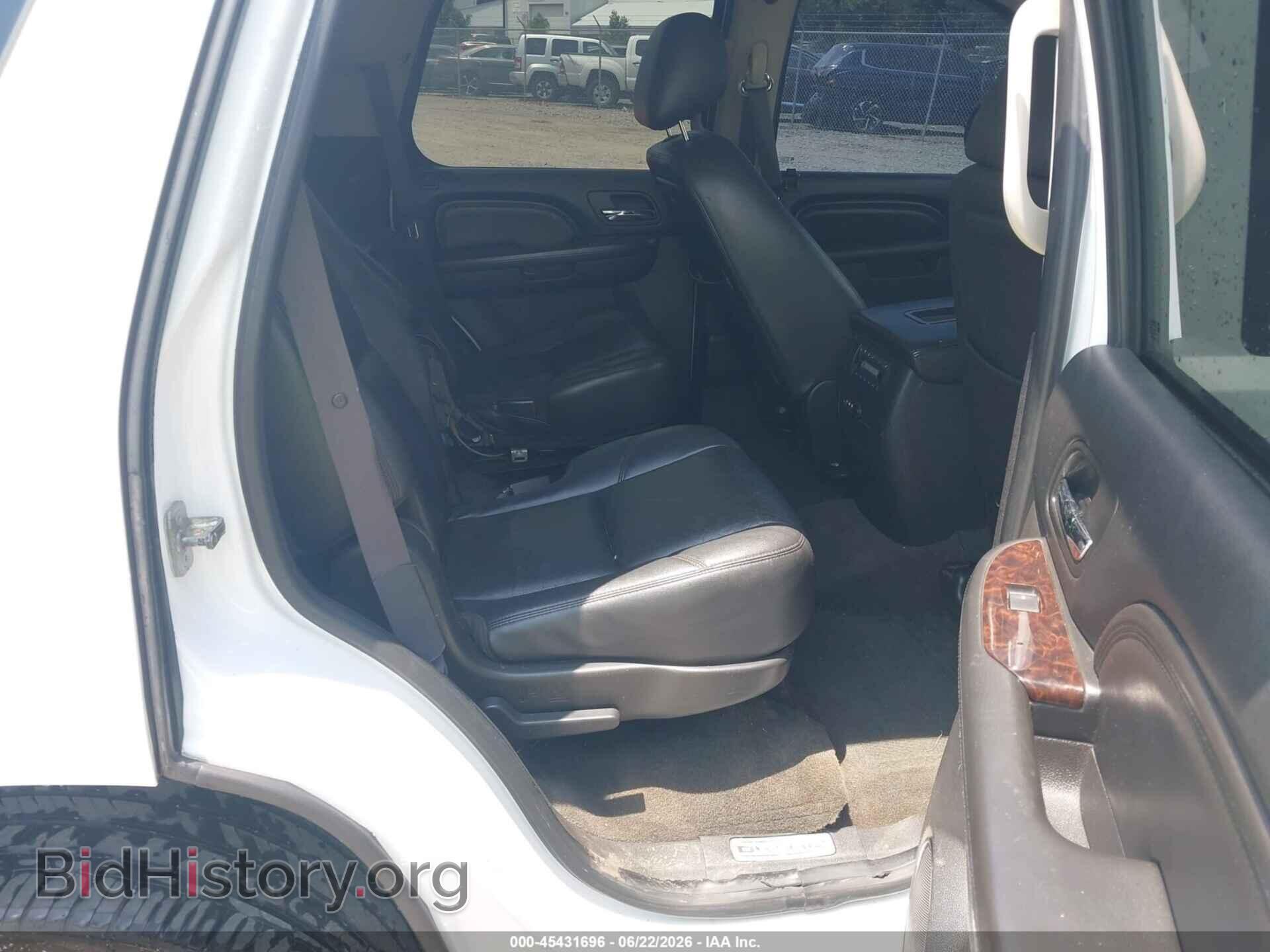 2011 GMC YUKON - VIN: 1GKS2EEF9BR386059 - Photo 8
