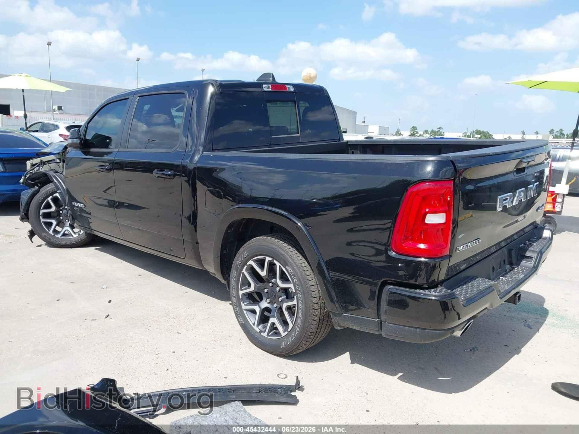 2025 RAM 1500 - VIN: 1C6SRFJP1SN694174 - Фото 3