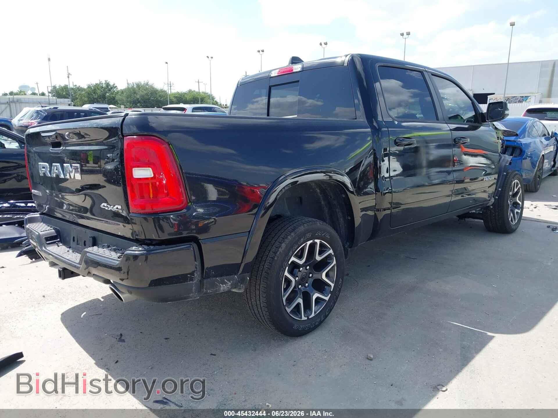2025 RAM 1500 - VIN: 1C6SRFJP1SN694174 - Фото 4