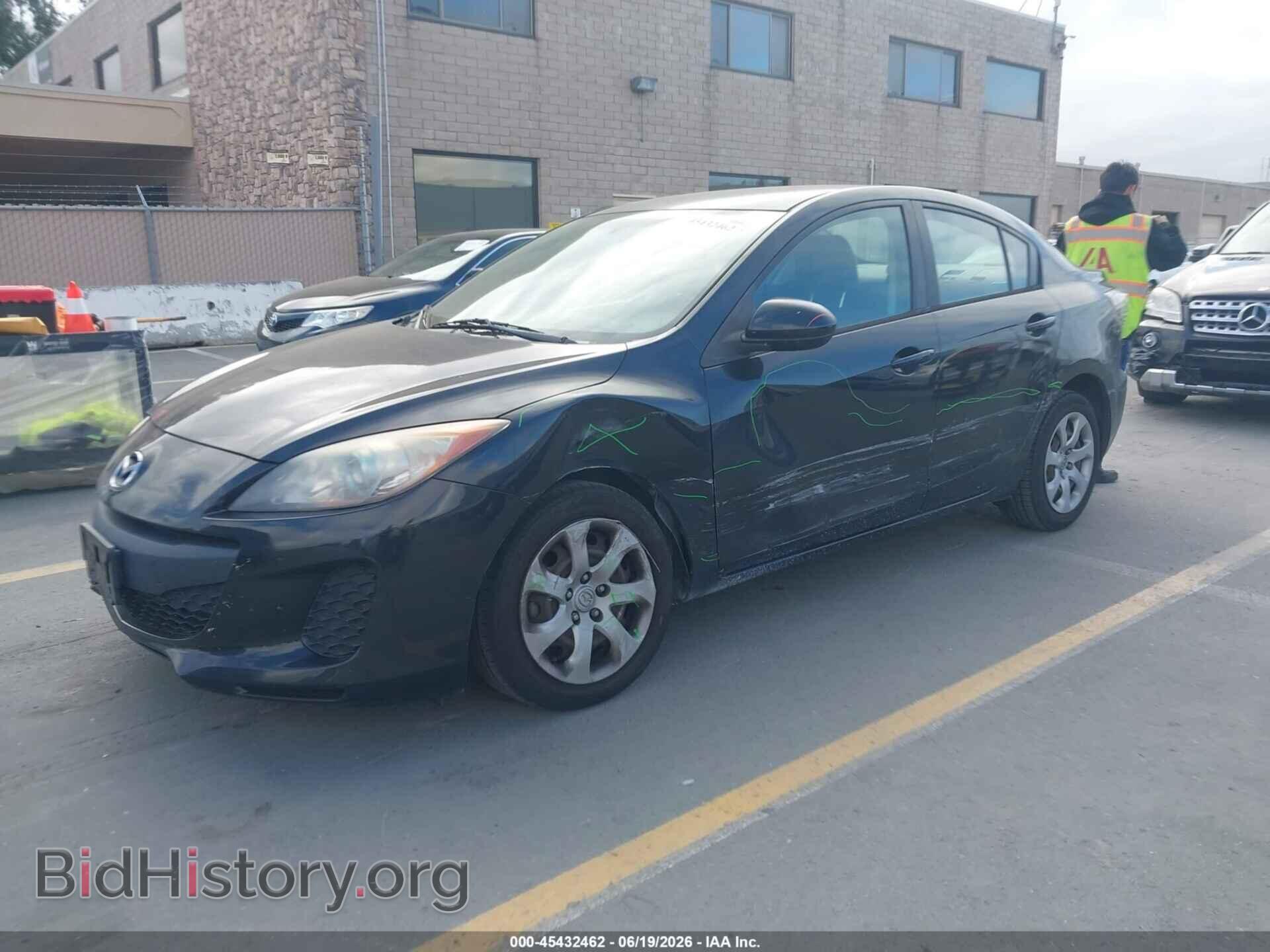 2013 MAZDA MAZDA3 - VIN: JM1BL1UP7D1752792 - Фото 2