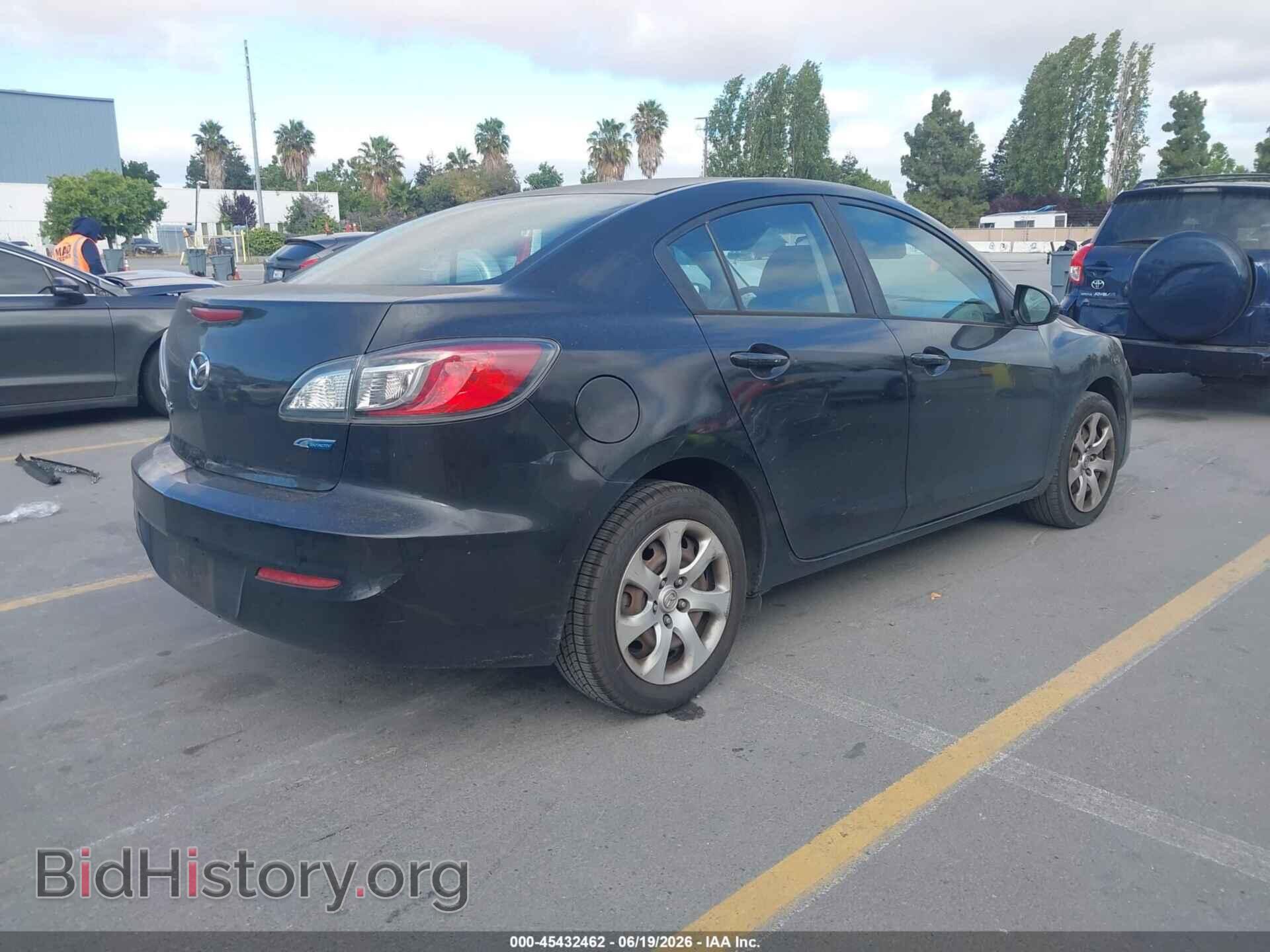 2013 MAZDA MAZDA3 - VIN: JM1BL1UP7D1752792 - Фото 4