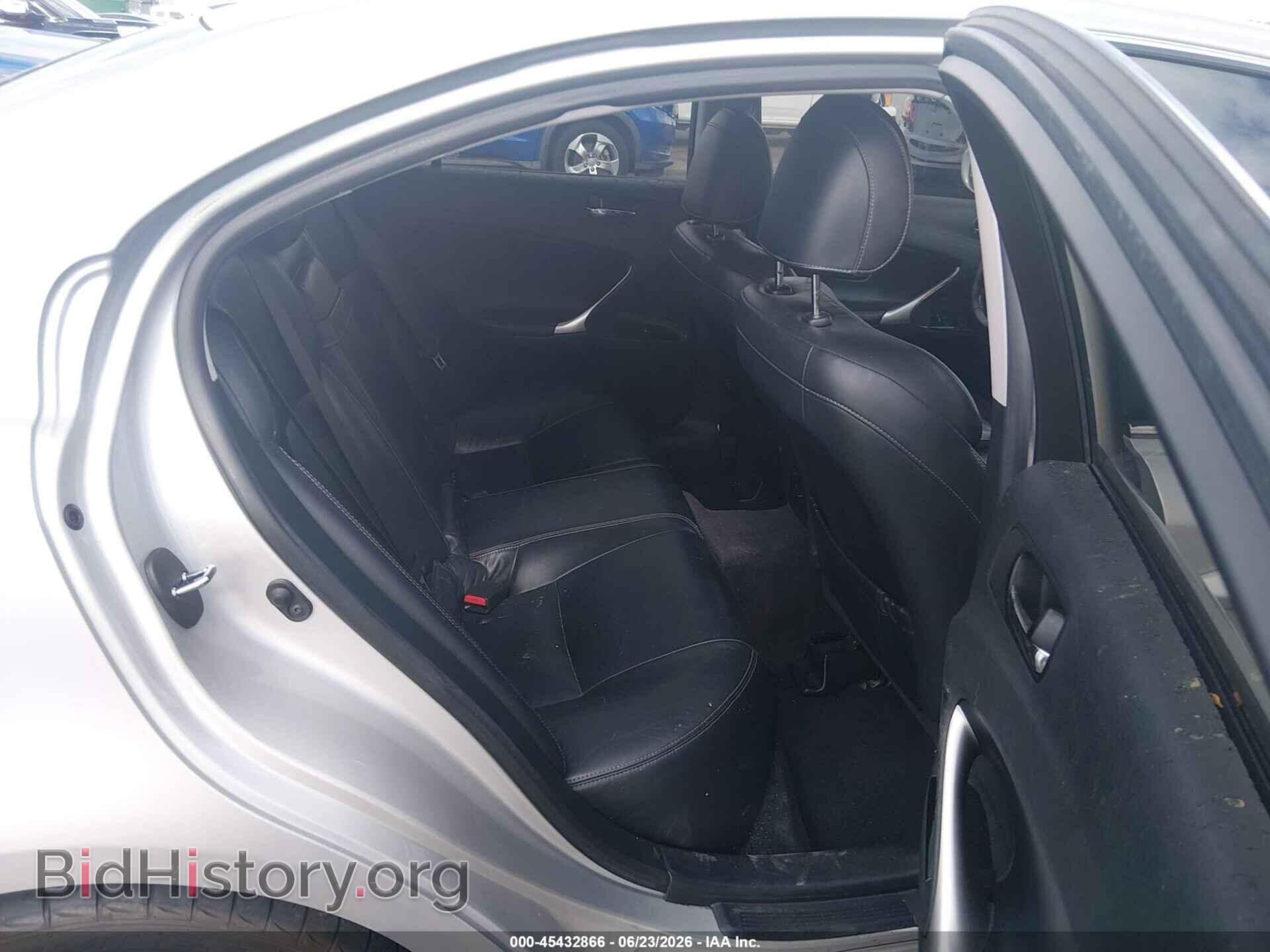 2011 LEXUS IS 250 - VIN: JTHBF5C2XB5131216 - Photo 8