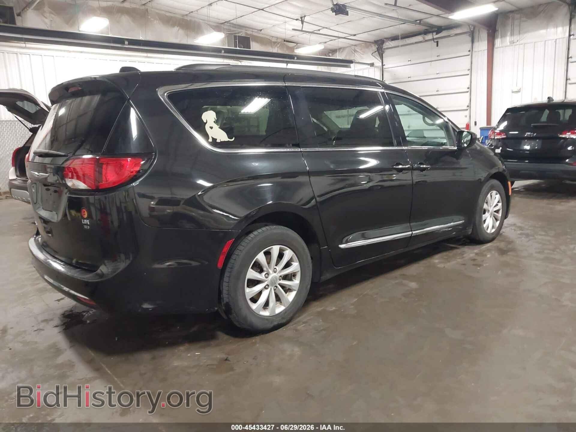 2017 CHRYSLER PACIFICA - VIN: 2C4RC1BG1HR763502 - Photo 4