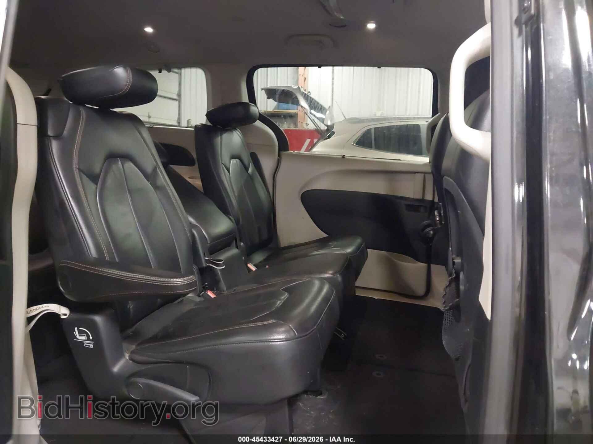 2017 CHRYSLER PACIFICA - VIN: 2C4RC1BG1HR763502 - Photo 8