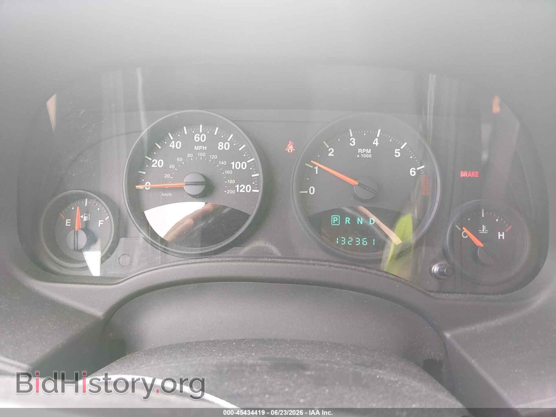 2010 JEEP COMPASS - VIN: 1J4NT1FA7AD671981 - Photo 7
