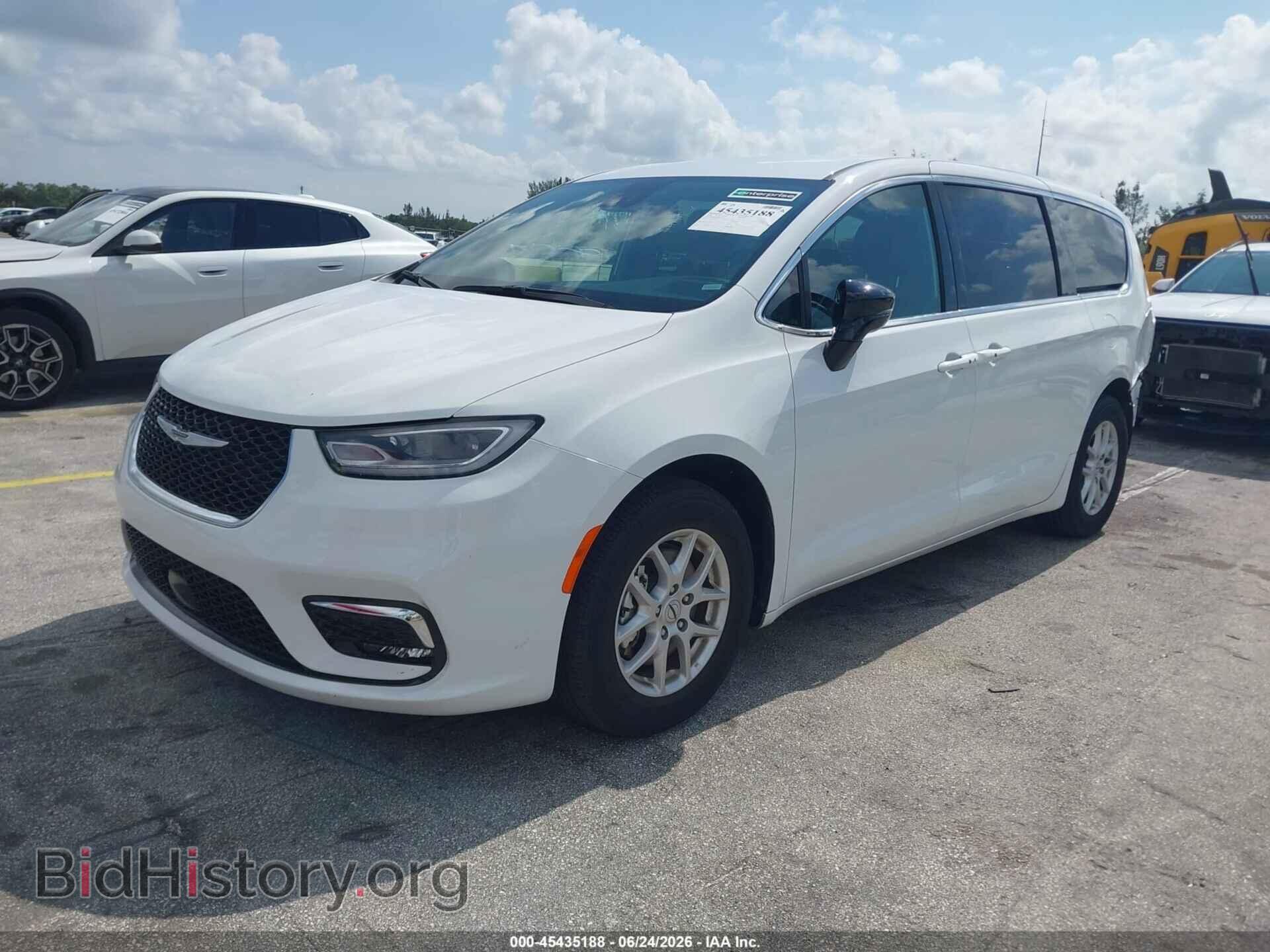2025 CHRYSLER PACIFICA - VIN: 2C4RC1BG1SR511174 - Photo 2