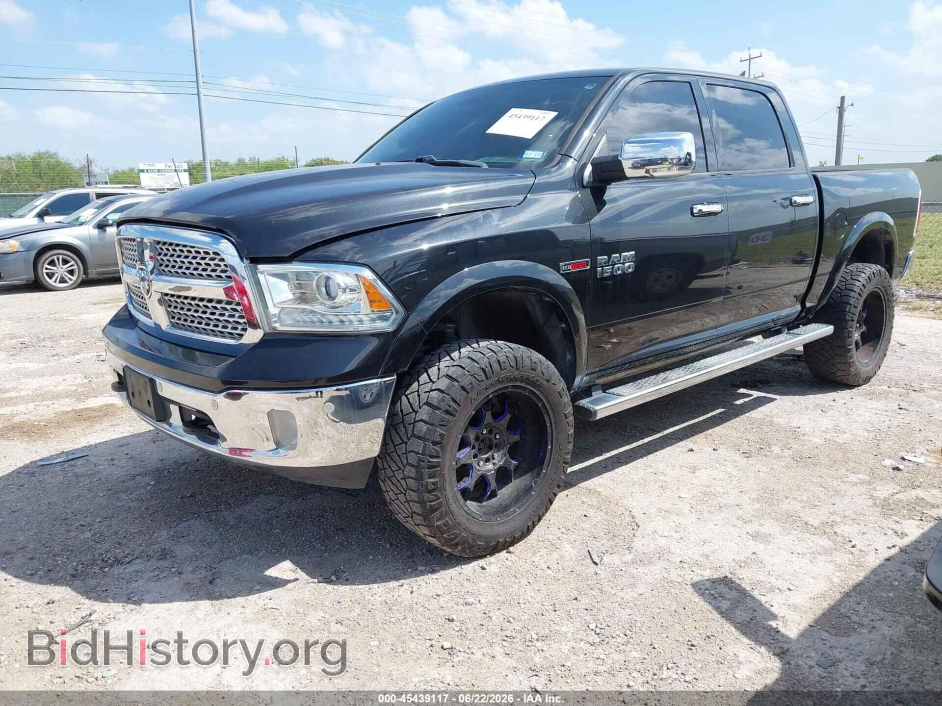 2018 RAM 1500 - VIN: 1C6RR7NM0JS230815 - Фото 2