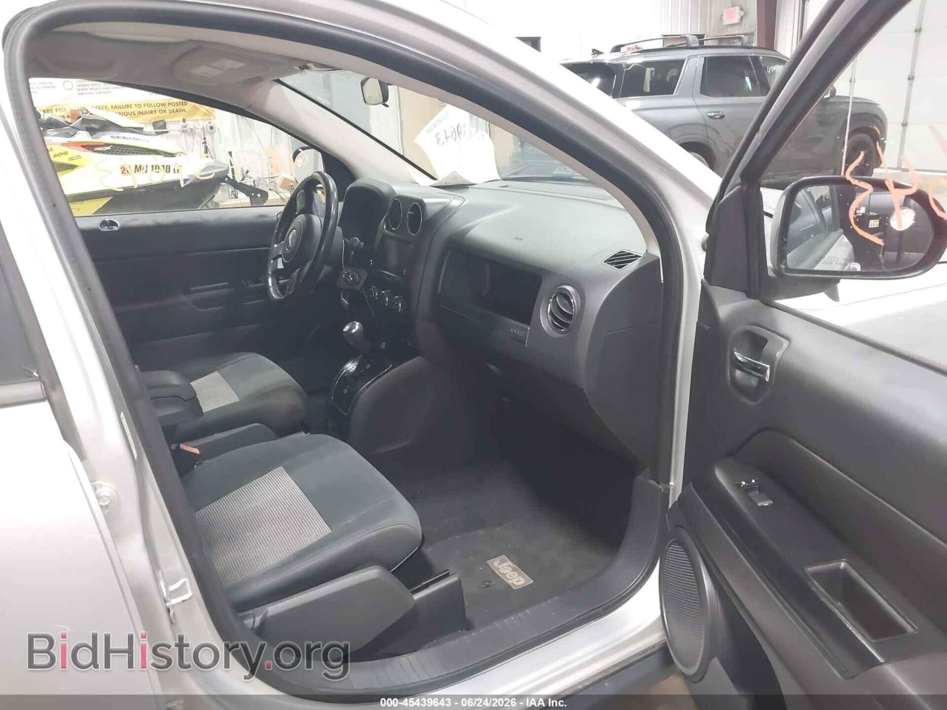 2011 JEEP COMPASS - VIN: 1J4NF1FB6BD276191 - Photo 5