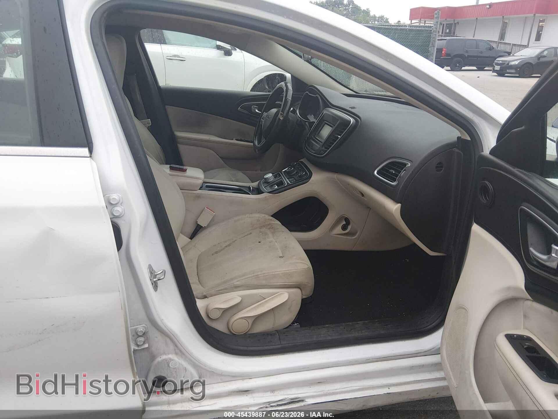 2015 CHRYSLER 200 - VIN: 1C3CCCAB7FN695972 - Photo 5