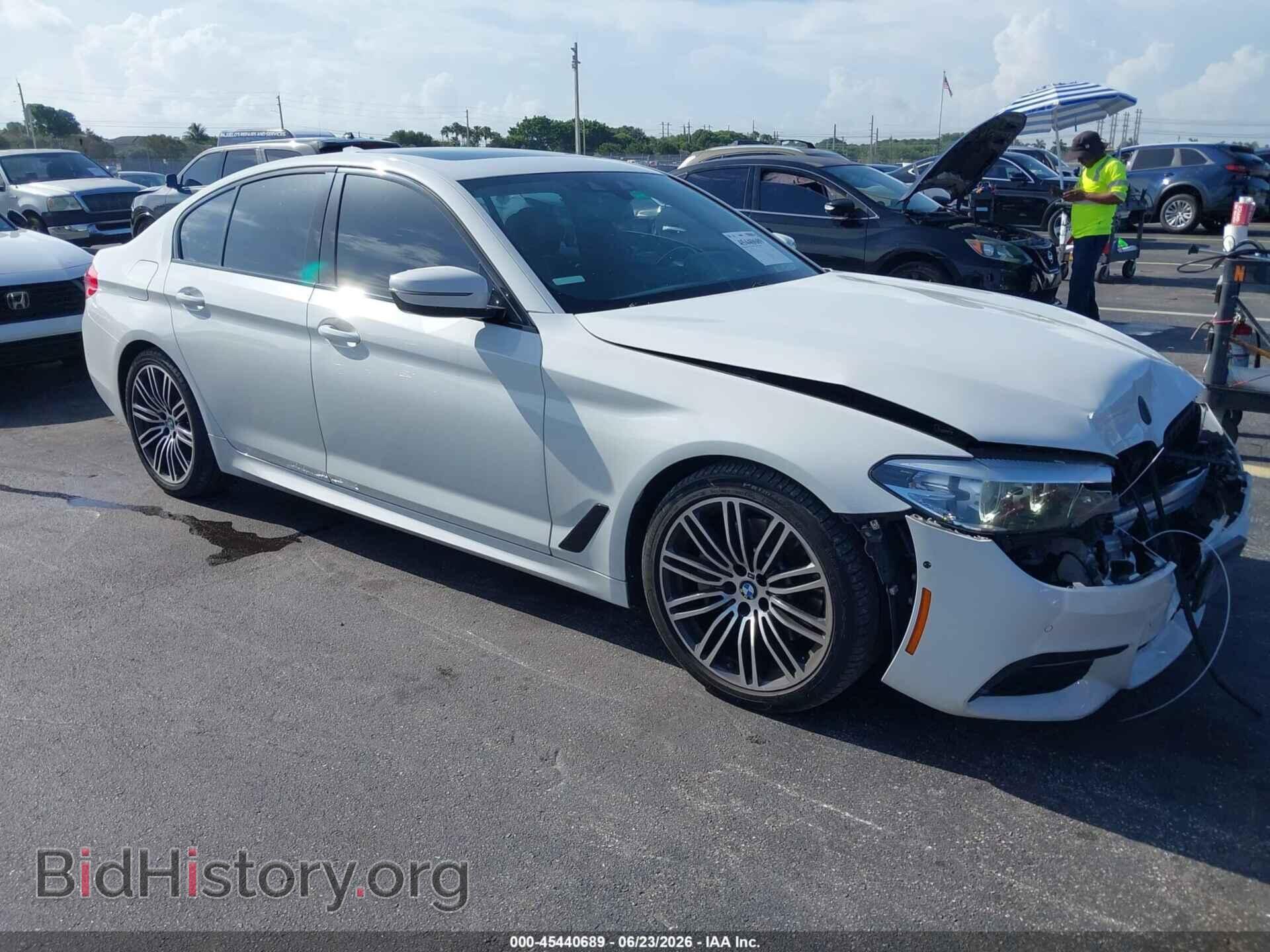 Фотография WBAJE7C55KWW14917 - BMW 540I 2019