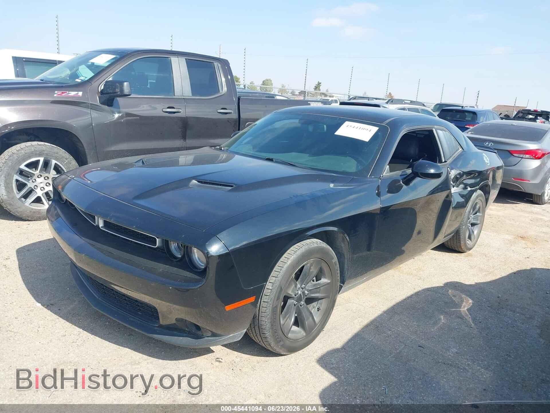 2018 DODGE CHALLENGER - VIN: 2C3CDZAG3JH245636 - Photo 2
