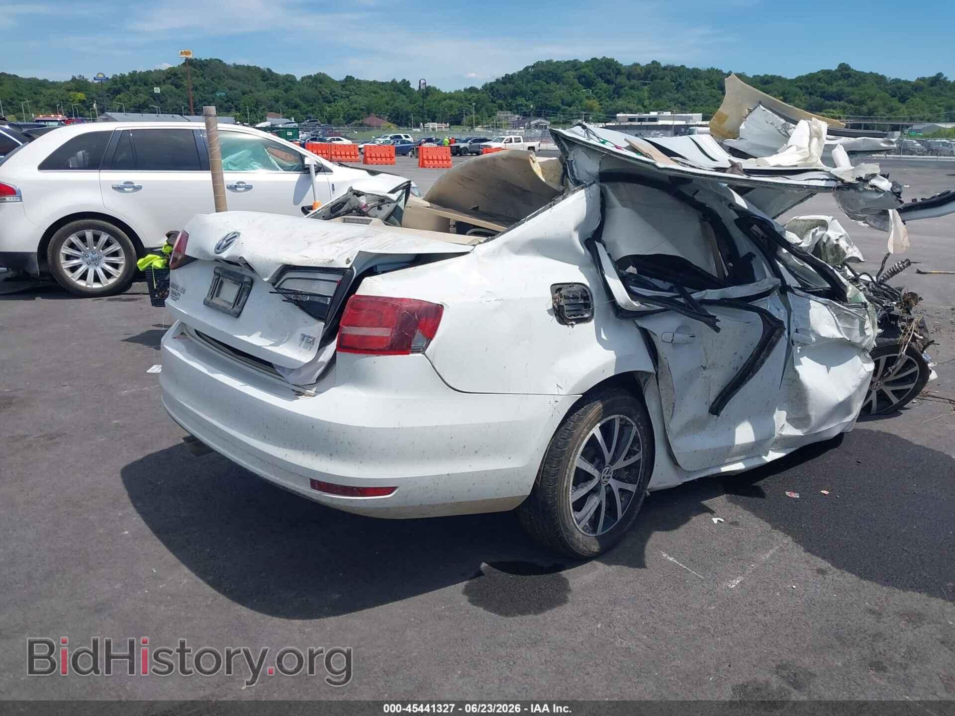 2017 VOLKSWAGEN JETTA - VIN: 3VWDB7AJ9HM301660 - Фото 4