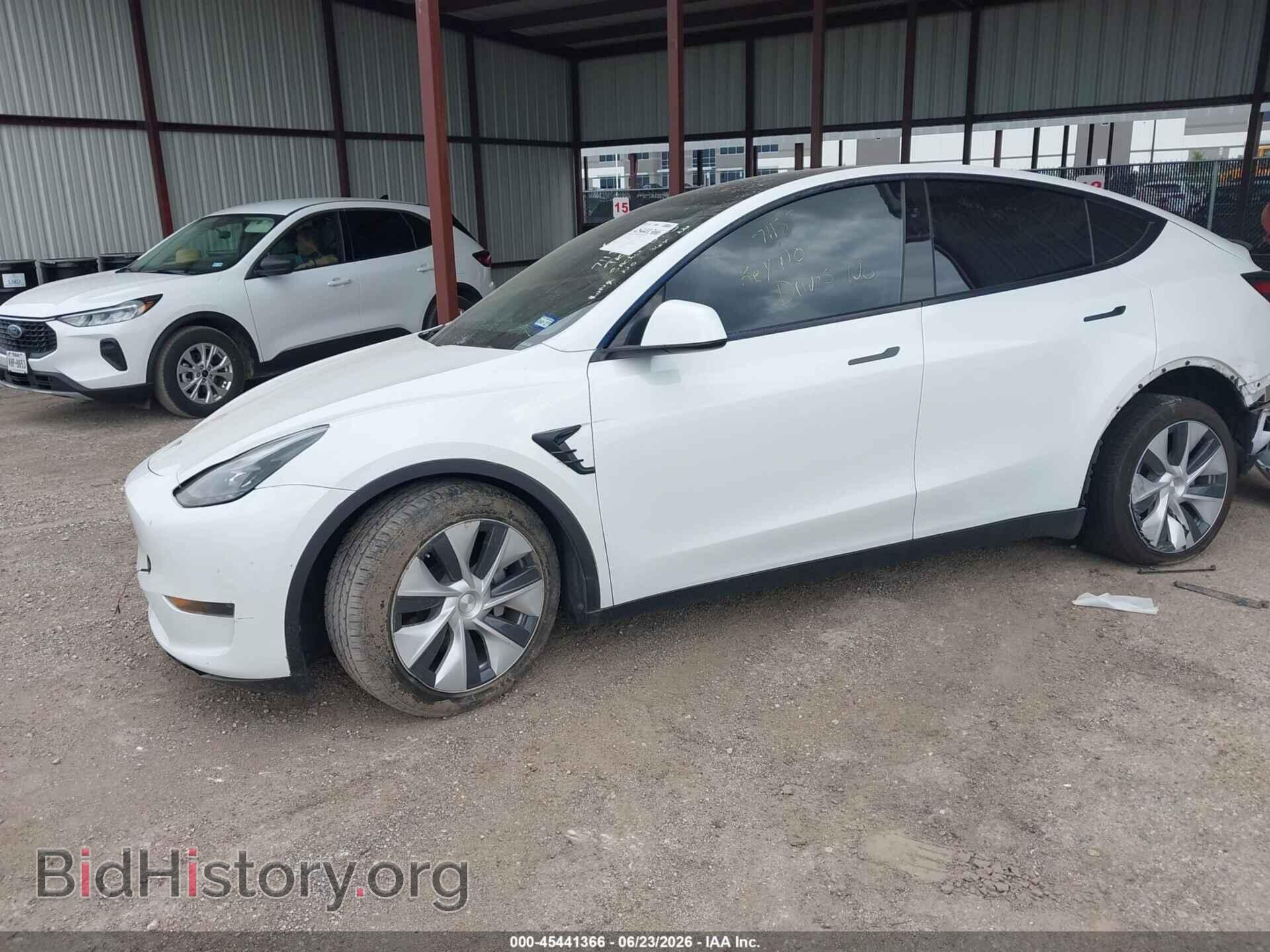 2024 TESLA MODEL Y - VIN: 7SAYGDED7RF055032 - Фото 2