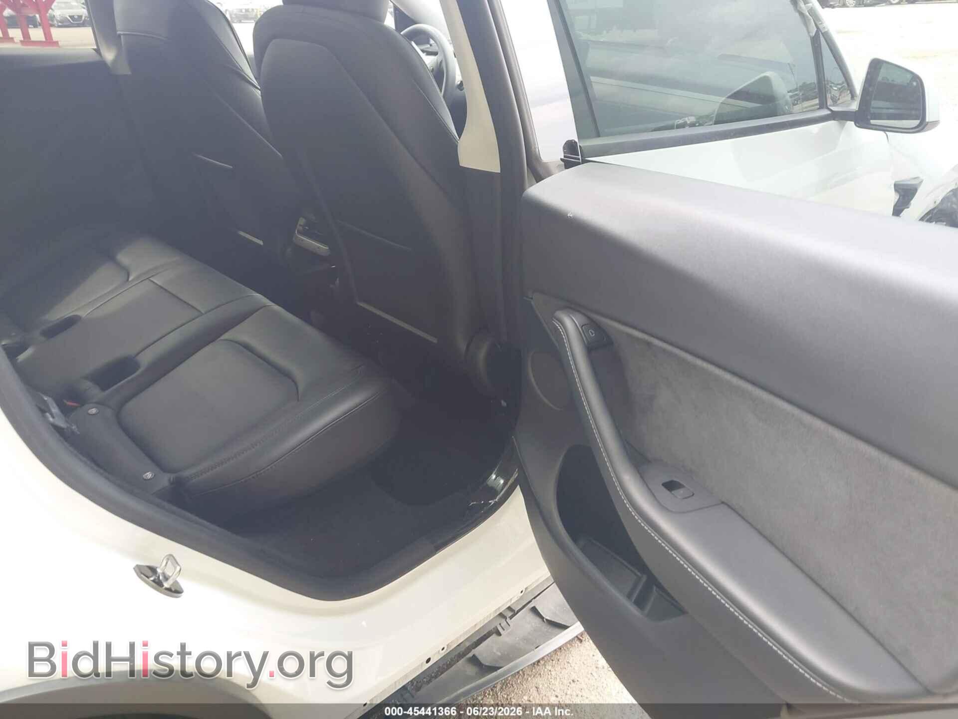 2024 TESLA MODEL Y - VIN: 7SAYGDED7RF055032 - Фото 8