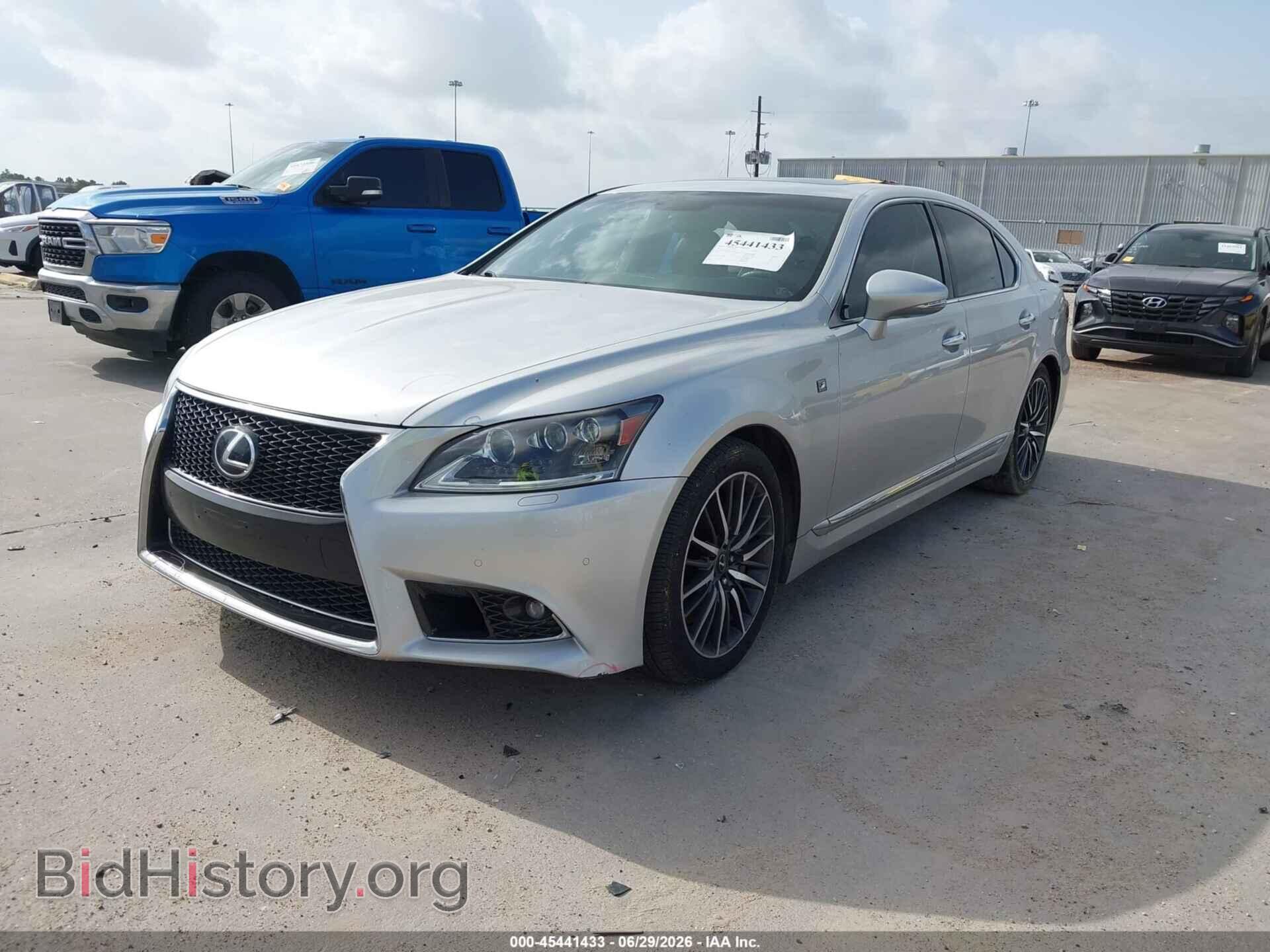 2013 LEXUS LS 460 - VIN: JTHBL5EF6D5114716 - Photo 2