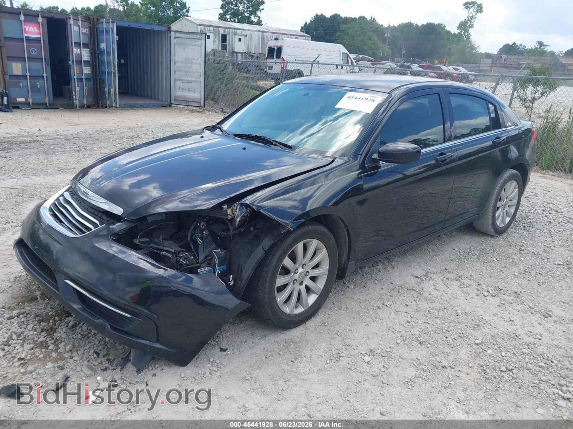 2012 CHRYSLER 200 - VIN: 1C3CCBBB1CN275807 - Фото 2