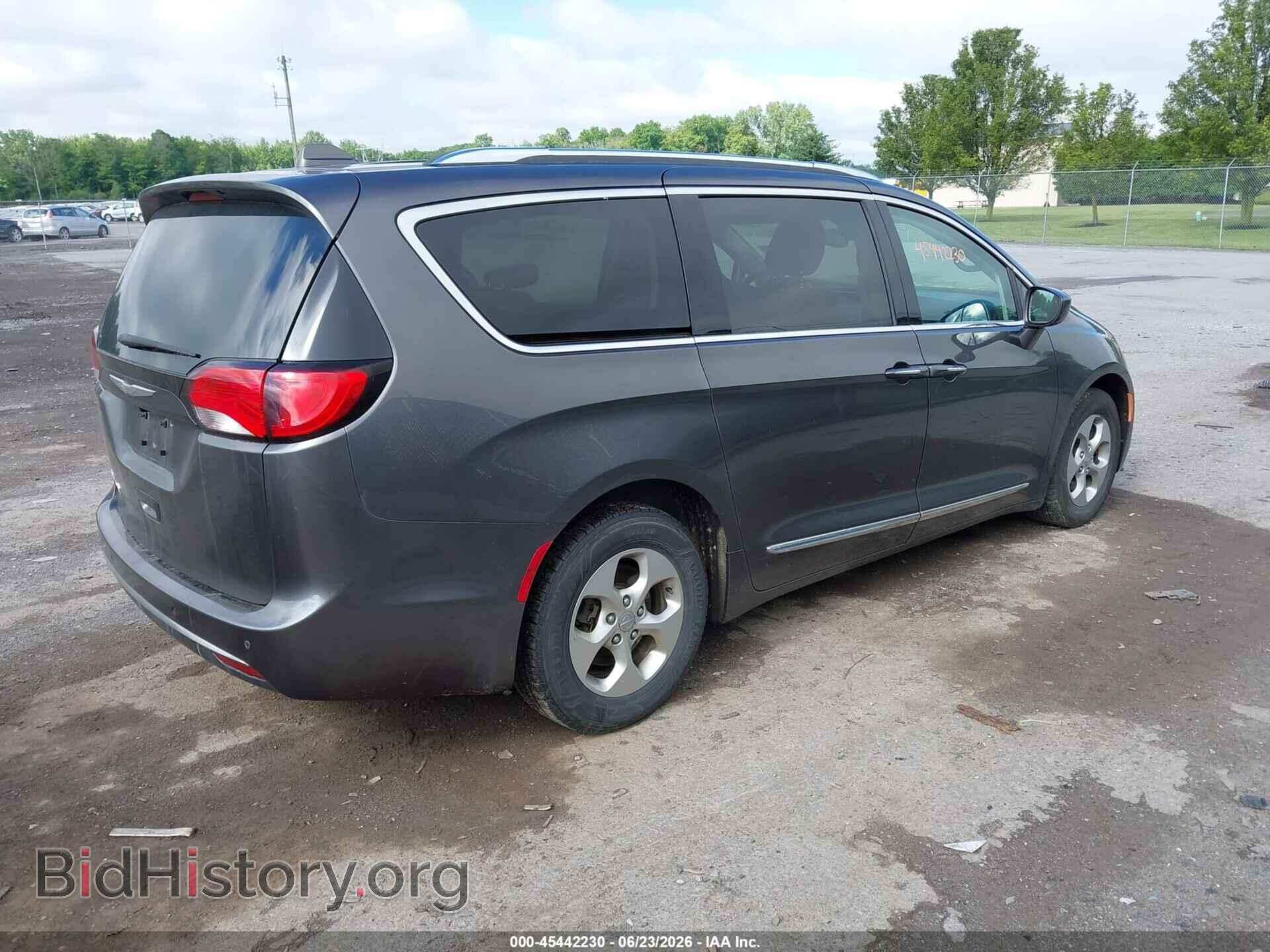 2017 CHRYSLER PACIFICA - VIN: 2C4RC1EG0HR555977 - Фото 4