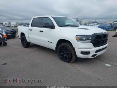 2023 RAM 1500 Laramie 4X4 5'7 Box, белый — VIN 1C6SRFJT6PN622147, IAAI