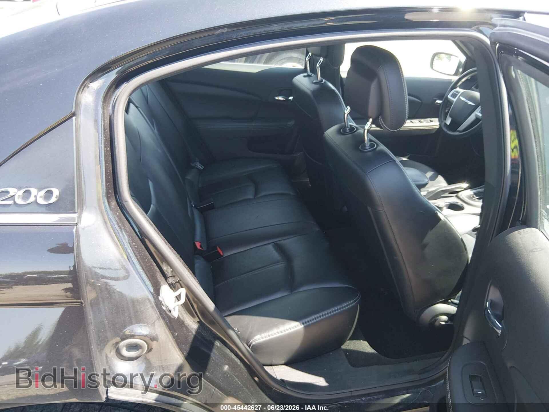 2011 CHRYSLER 200 - VIN: 1C3BC2FG2BN517908 - Photo 8