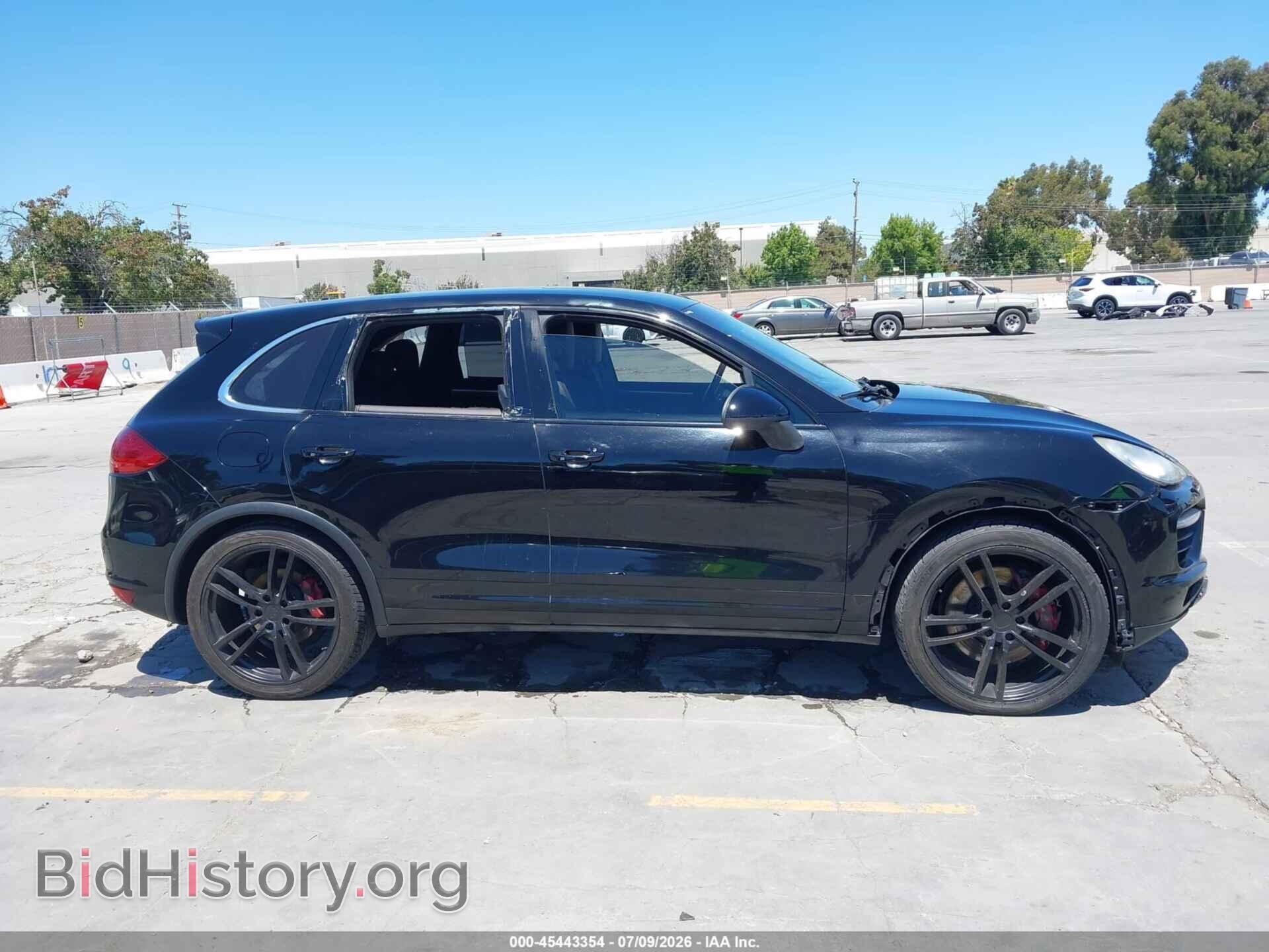 2011 PORSCHE CAYENNE - VIN: WP1AC2A28BLA82776 - Photo 14
