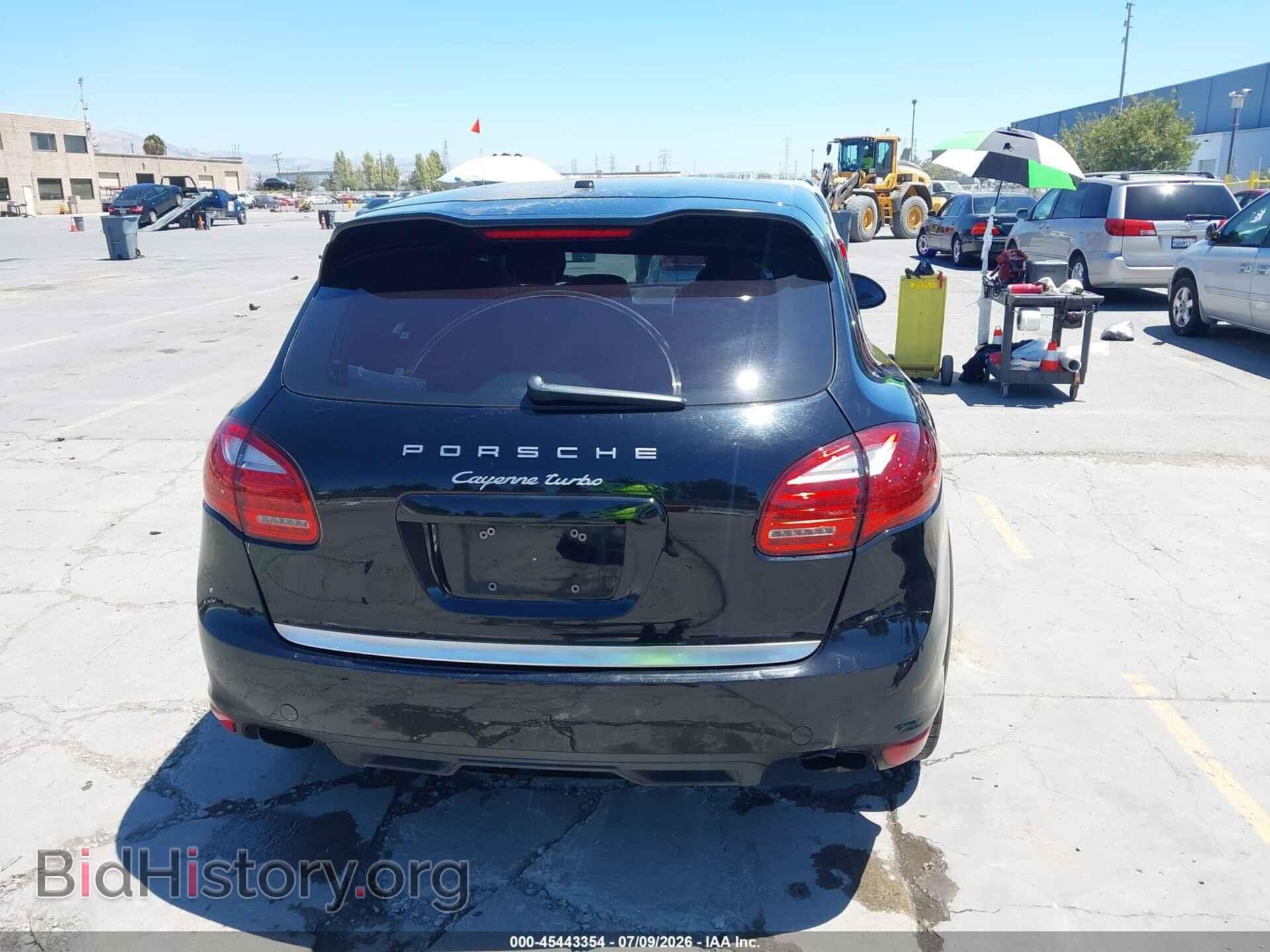 2011 PORSCHE CAYENNE - VIN: WP1AC2A28BLA82776 - Photo 17