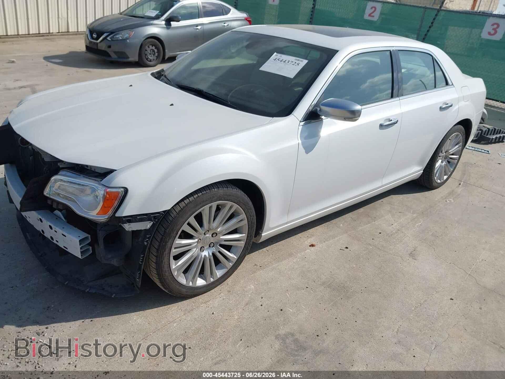 2012 CHRYSLER 300C - VIN: 2C3CCAPT3CH256504 - Фото 2