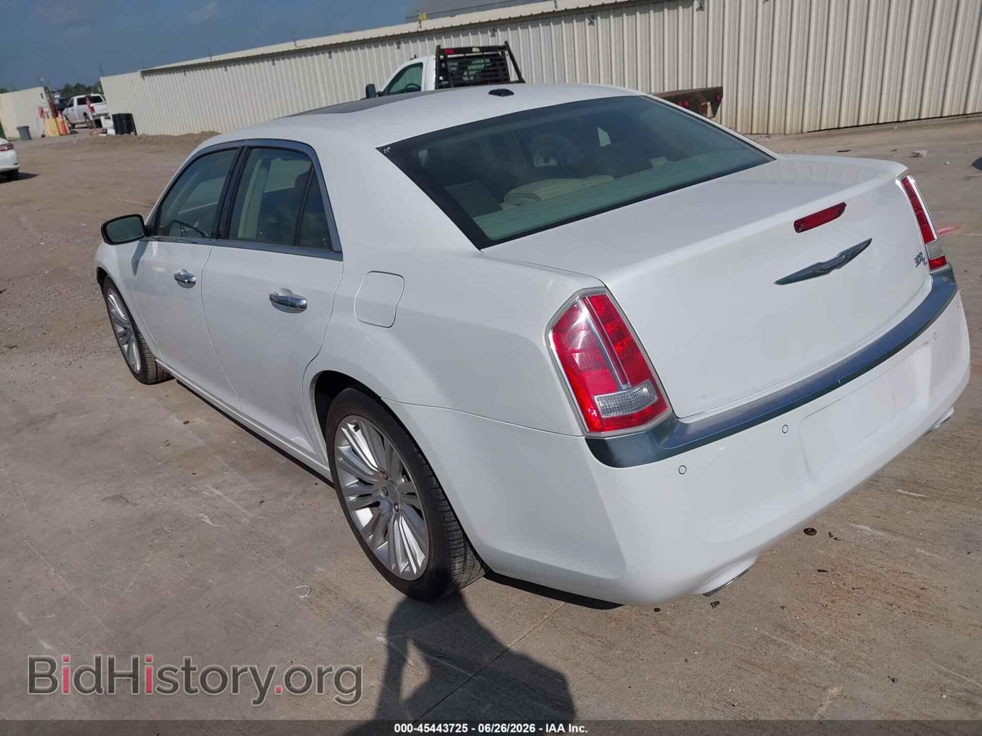 2012 CHRYSLER 300C - VIN: 2C3CCAPT3CH256504 - Фото 3