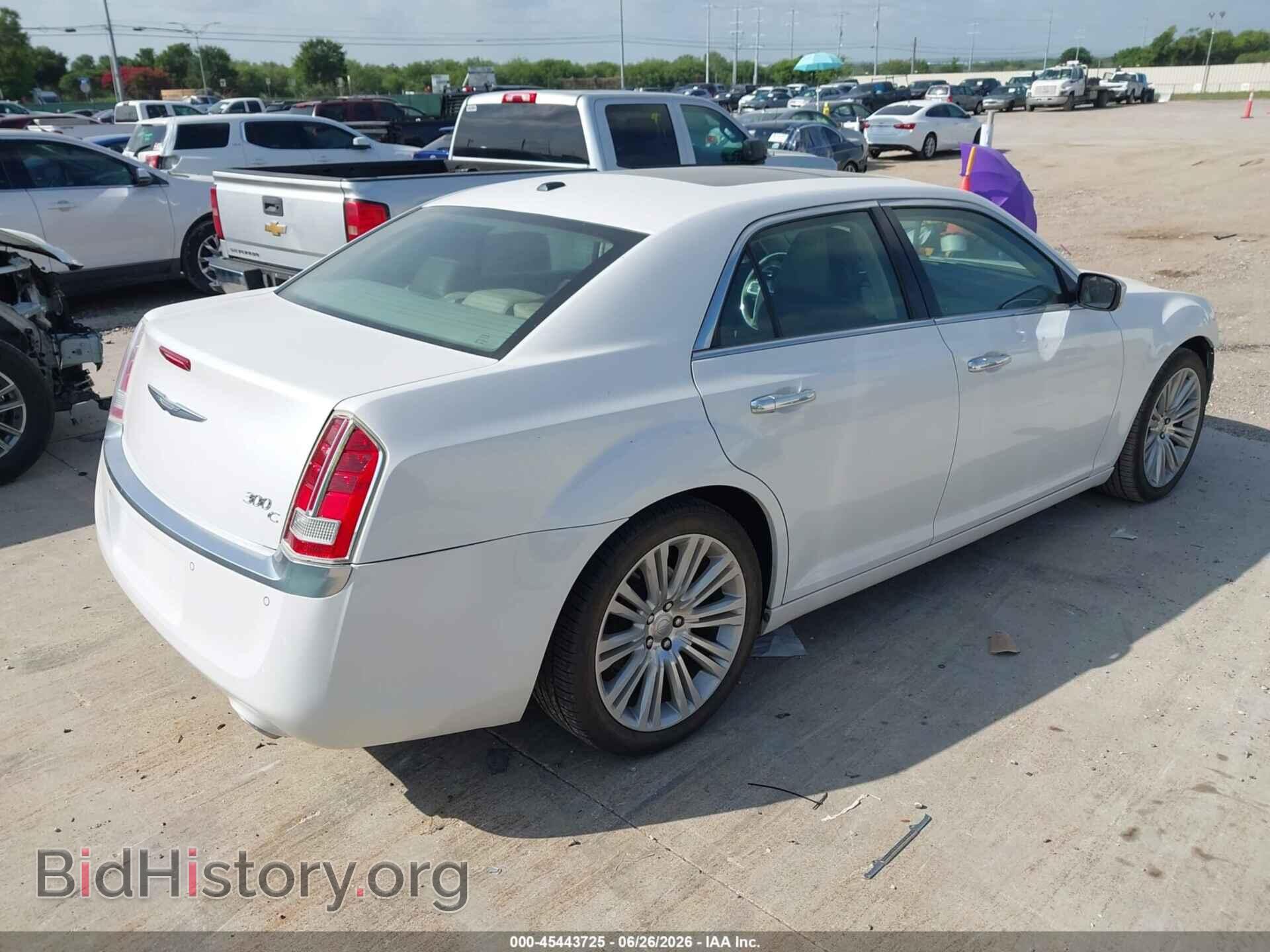 2012 CHRYSLER 300C - VIN: 2C3CCAPT3CH256504 - Фото 4