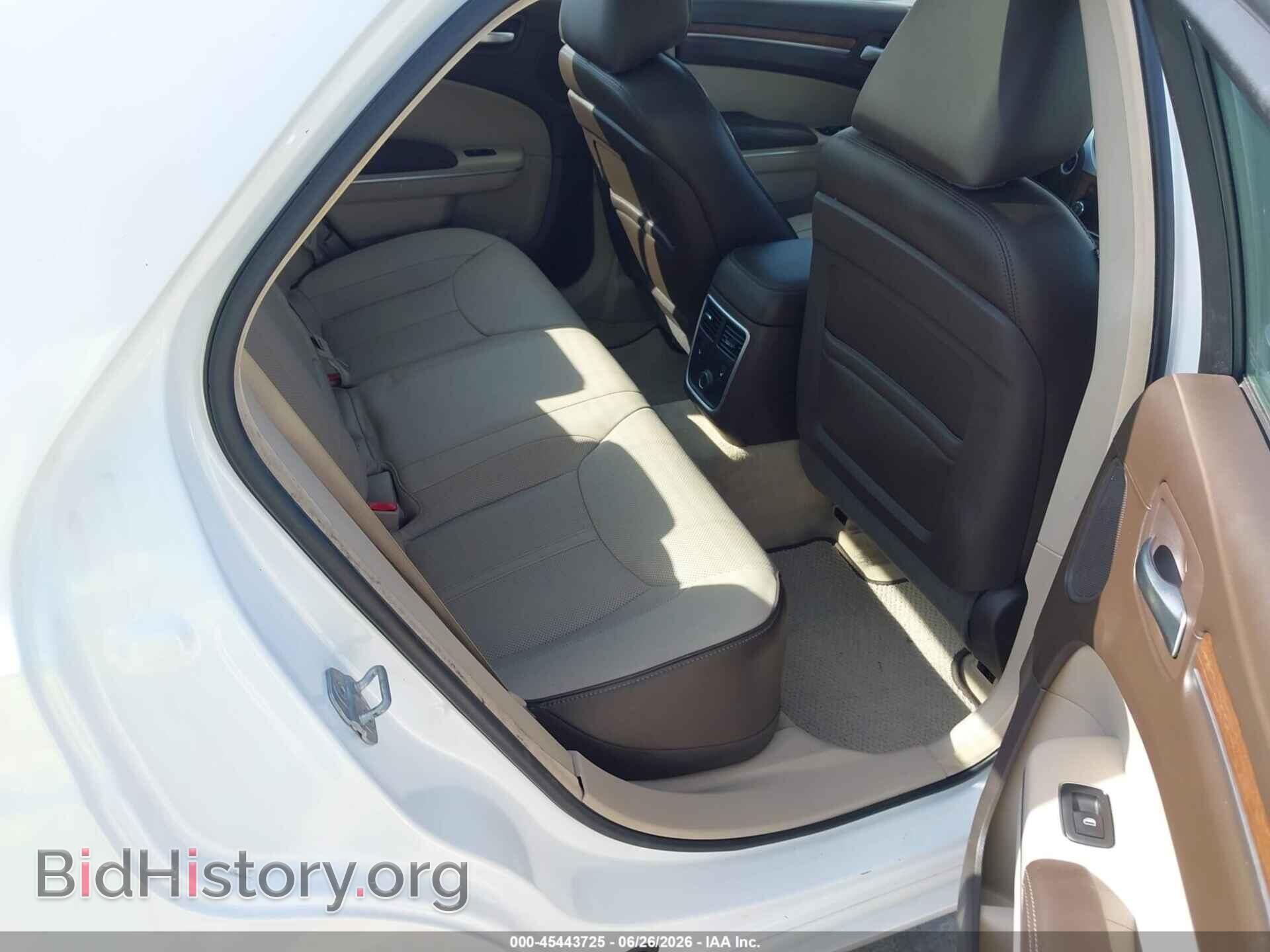 2012 CHRYSLER 300C - VIN: 2C3CCAPT3CH256504 - Фото 8
