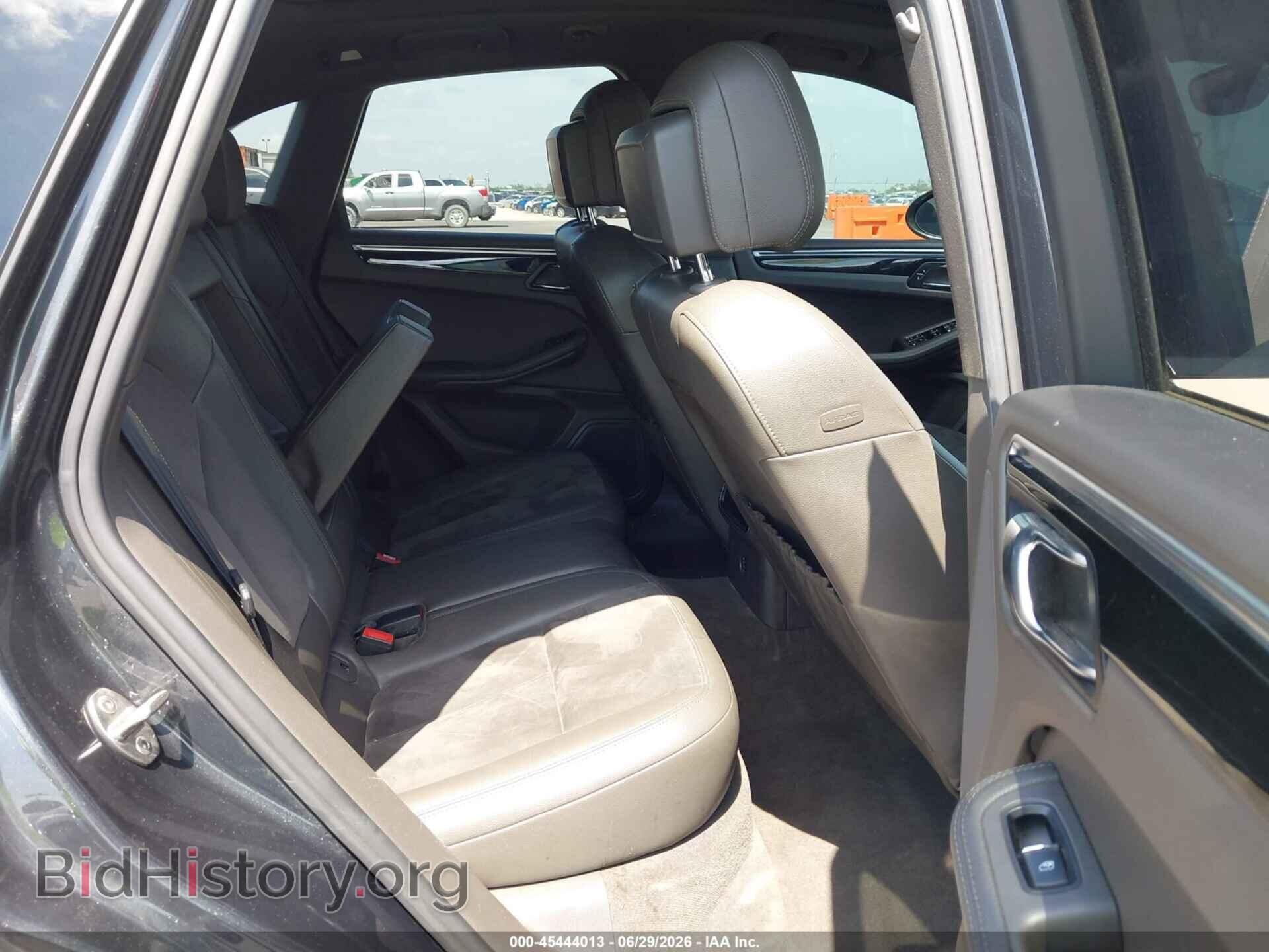 2017 PORSCHE MACAN - VIN: WP1AA2A59HLB05569 - Photo 8