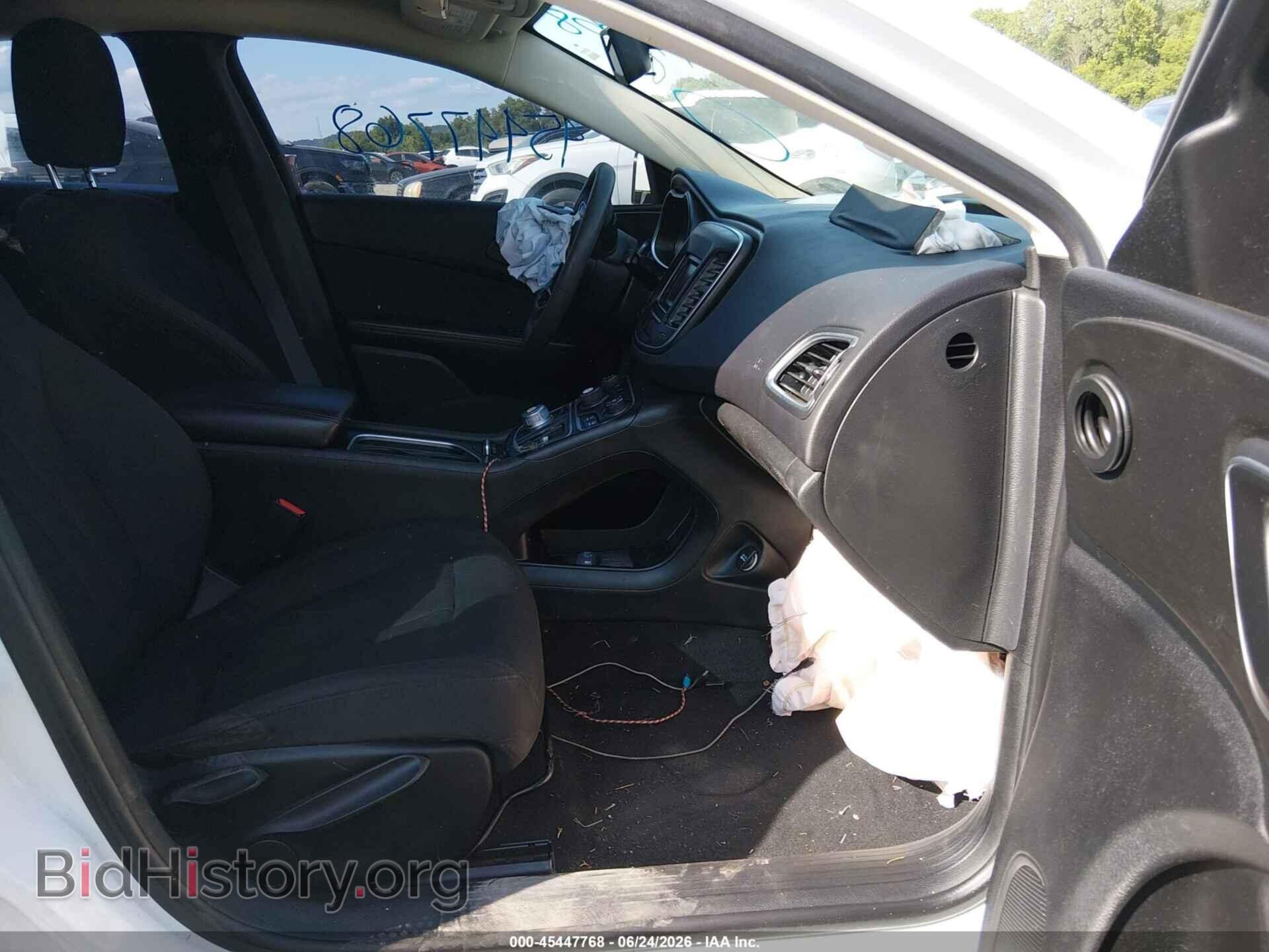 2015 CHRYSLER 200 - VIN: 1C3CCCAB3FN575201 - Photo 5
