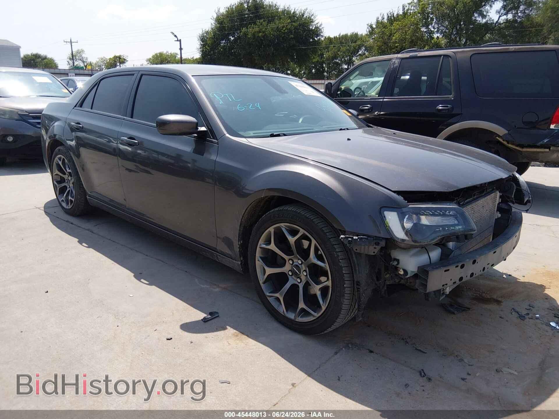 Фотография 2C3CCABG8GH106260 - CHRYSLER 300 2016