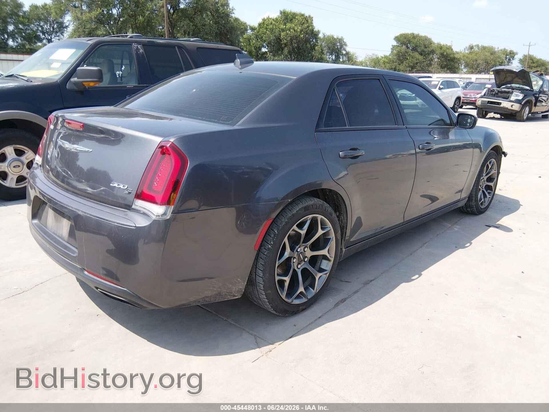 2016 CHRYSLER 300 - VIN: 2C3CCABG8GH106260 - Фото 4