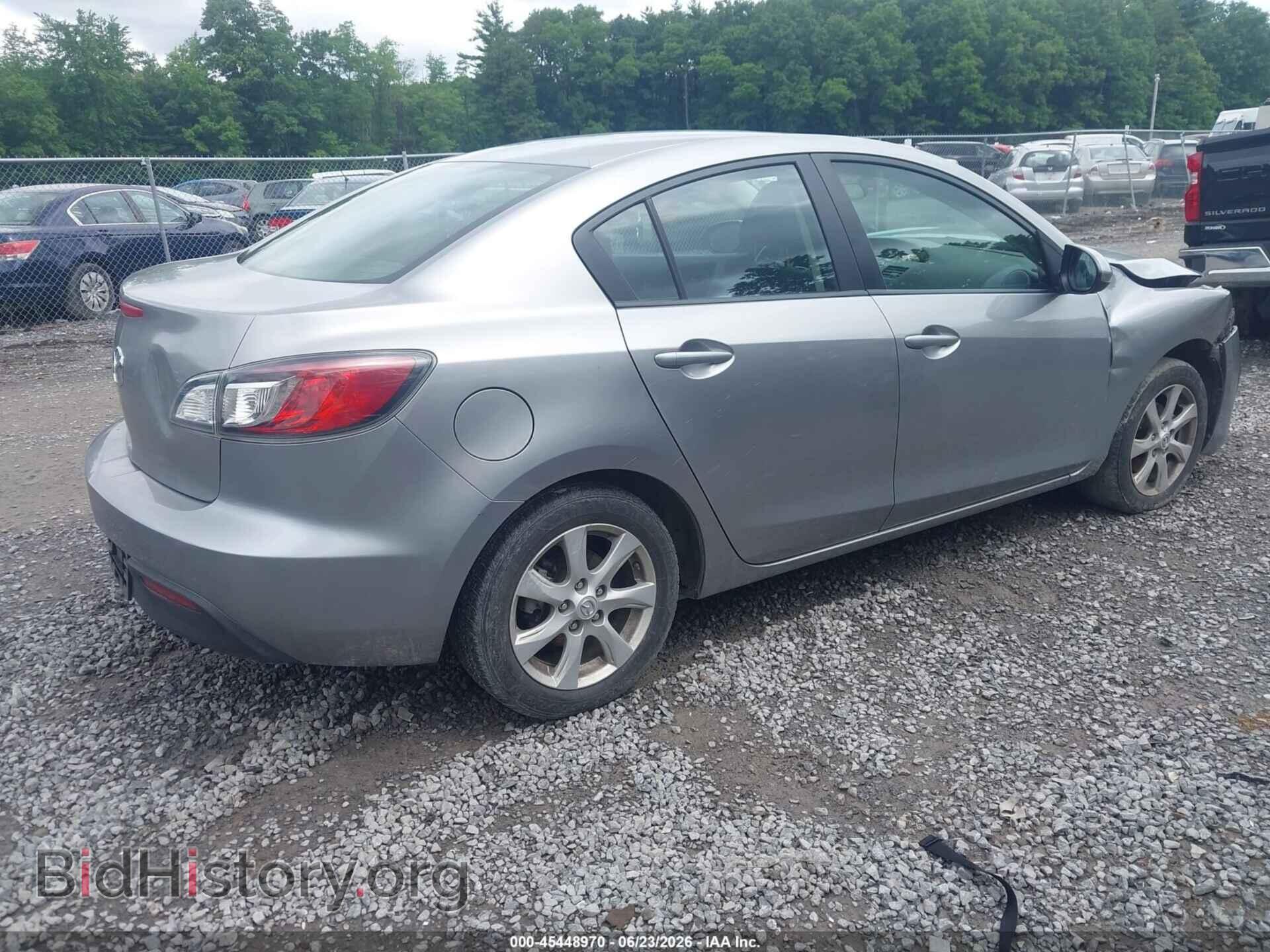 2011 MAZDA MAZDA3 - VIN: JM1BL1VG6B1380311 - Фото 4
