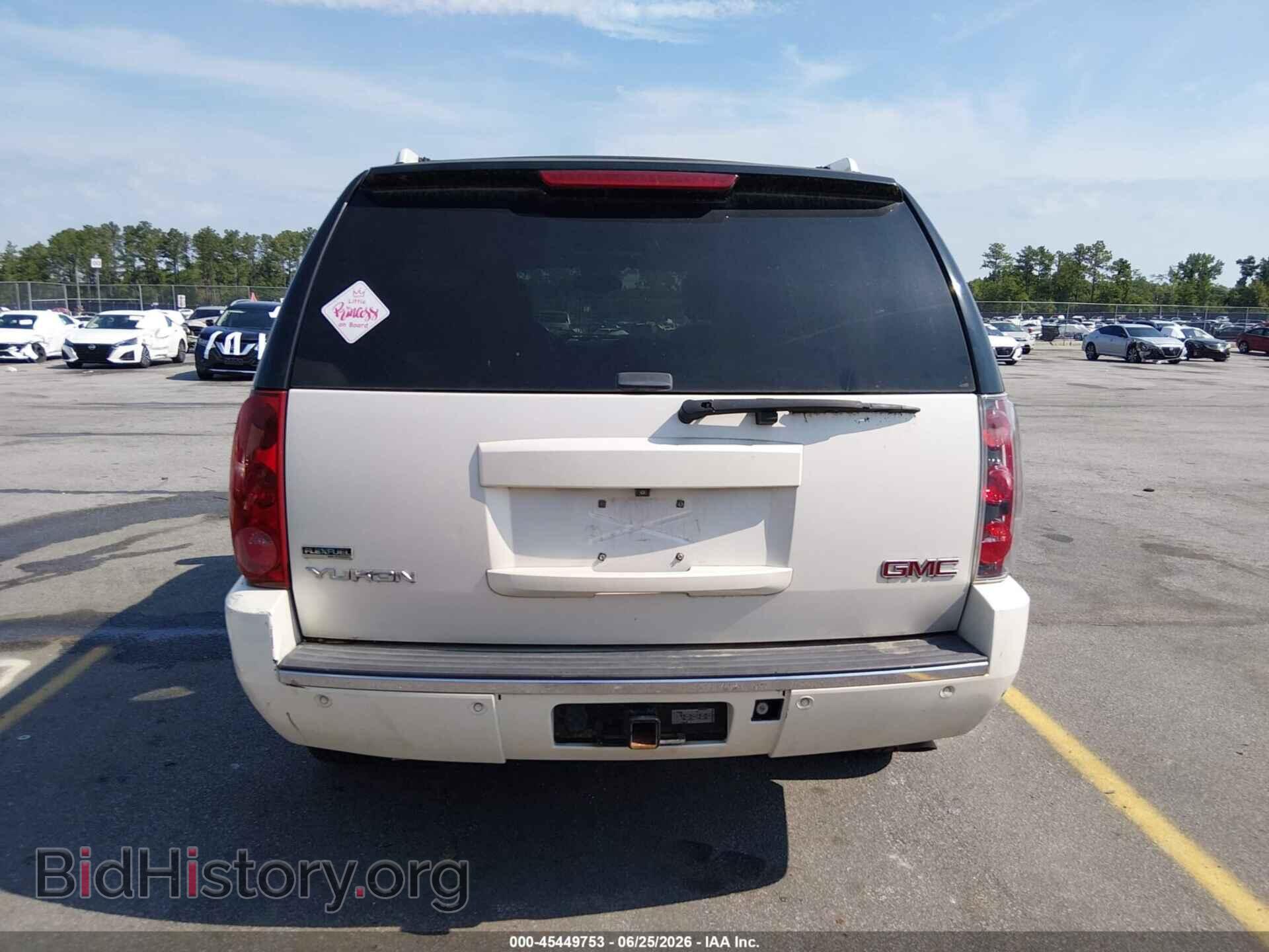 2011 GMC YUKON - VIN: 1GKS2EEF6BR206830 - Photo 16