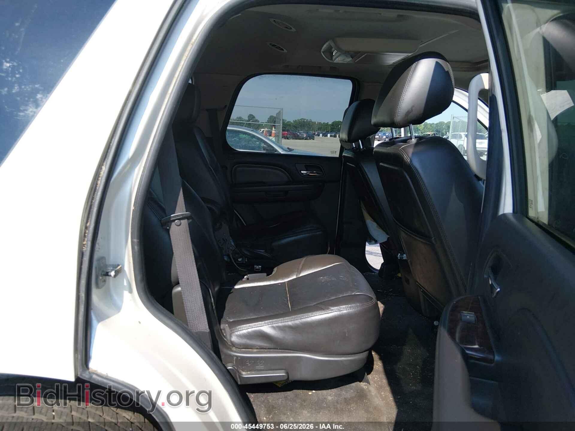 2011 GMC YUKON - VIN: 1GKS2EEF6BR206830 - Photo 8