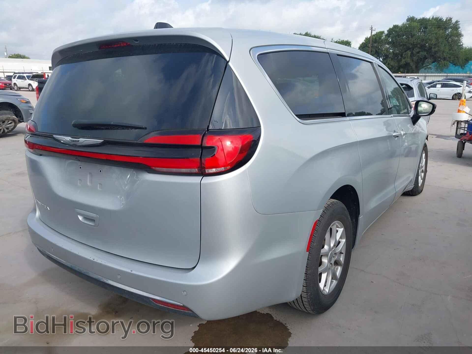 2024 CHRYSLER PACIFICA - VIN: 2C4RC1BG8RR125555 - Photo 4