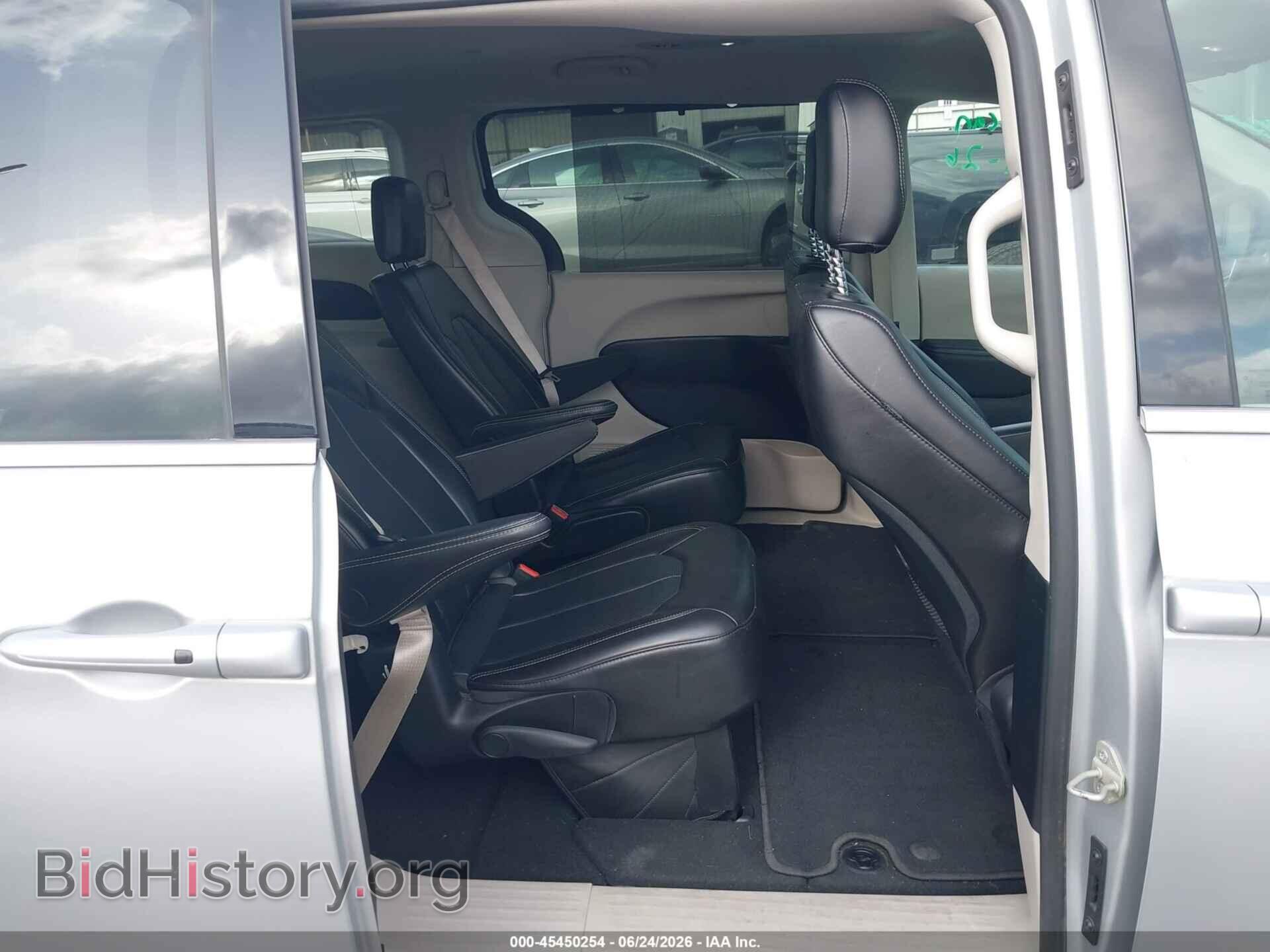 2024 CHRYSLER PACIFICA - VIN: 2C4RC1BG8RR125555 - Photo 8