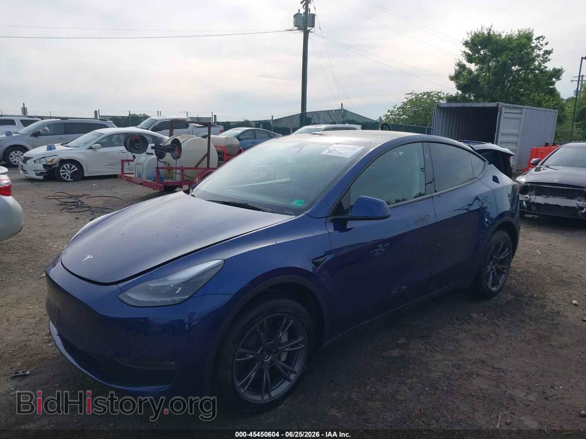 2025 TESLA MODEL Y - VIN: 7SAYGDEE0SA337959 - Фото 2