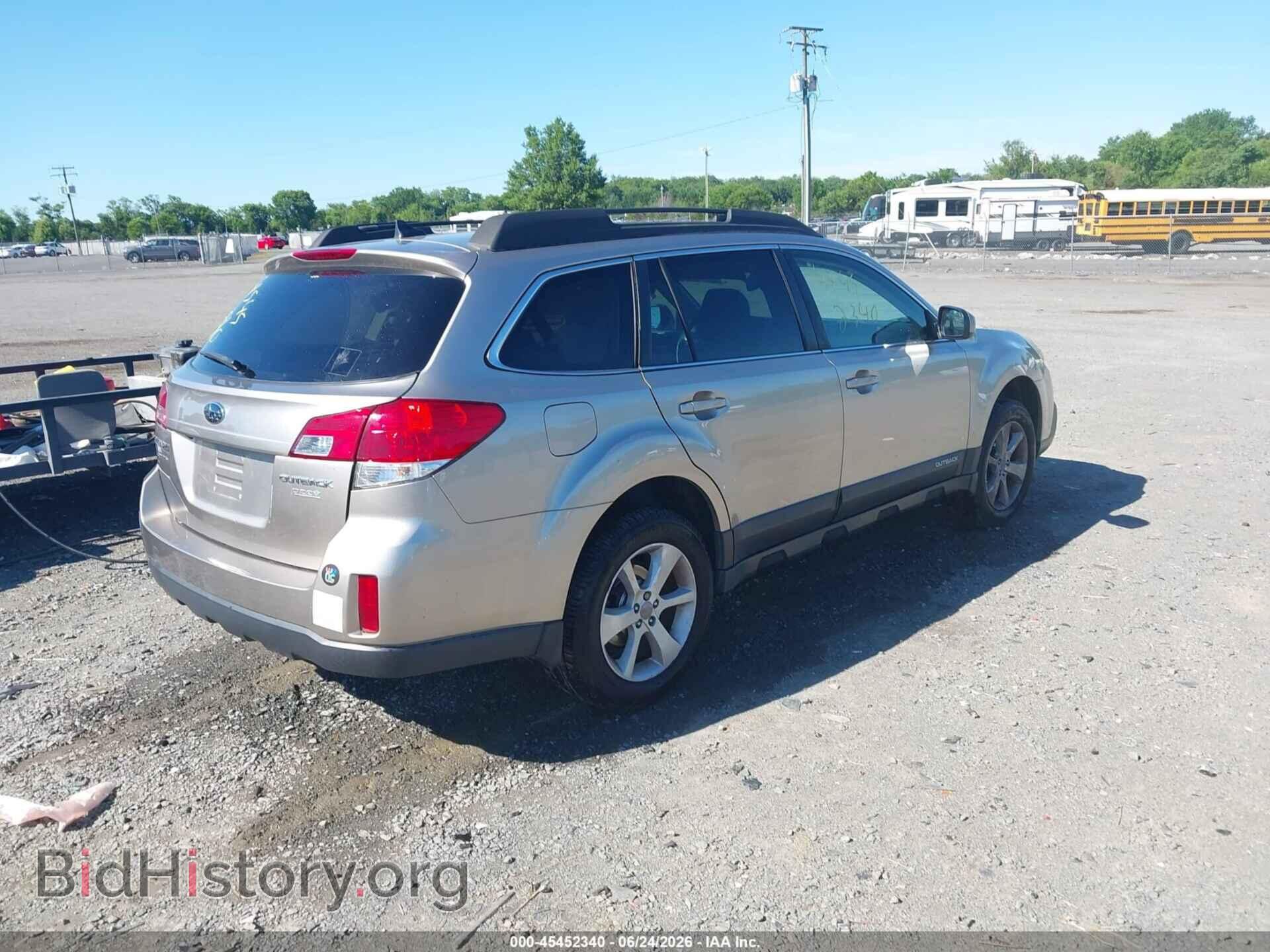 2014 SUBARU OUTBACK - VIN: 4S4BRBDC4E3328358 - Photo 4