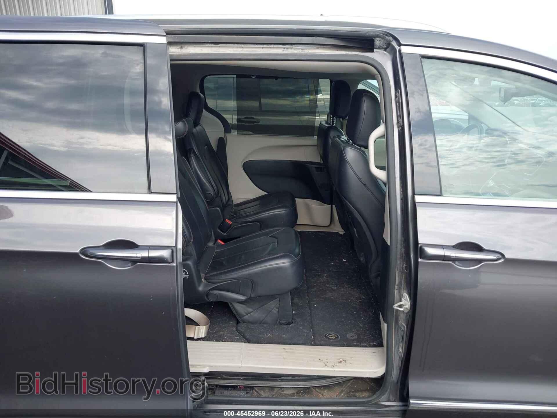 2018 CHRYSLER PACIFICA - VIN: 2C4RC1BG1JR185794 - Photo 8