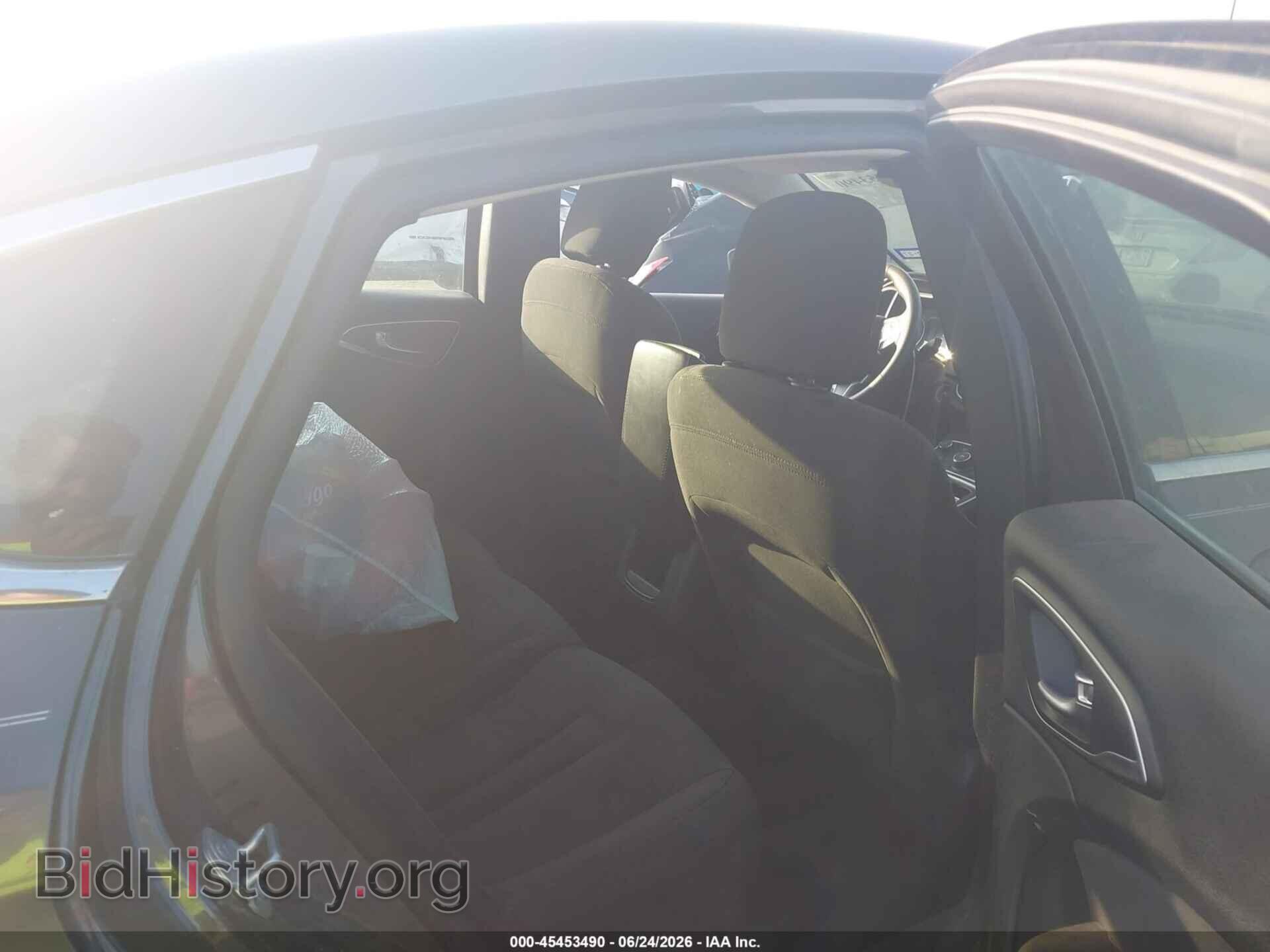 2015 CHRYSLER 200 - VIN: 1C3CCCAB4FN562750 - Photo 8