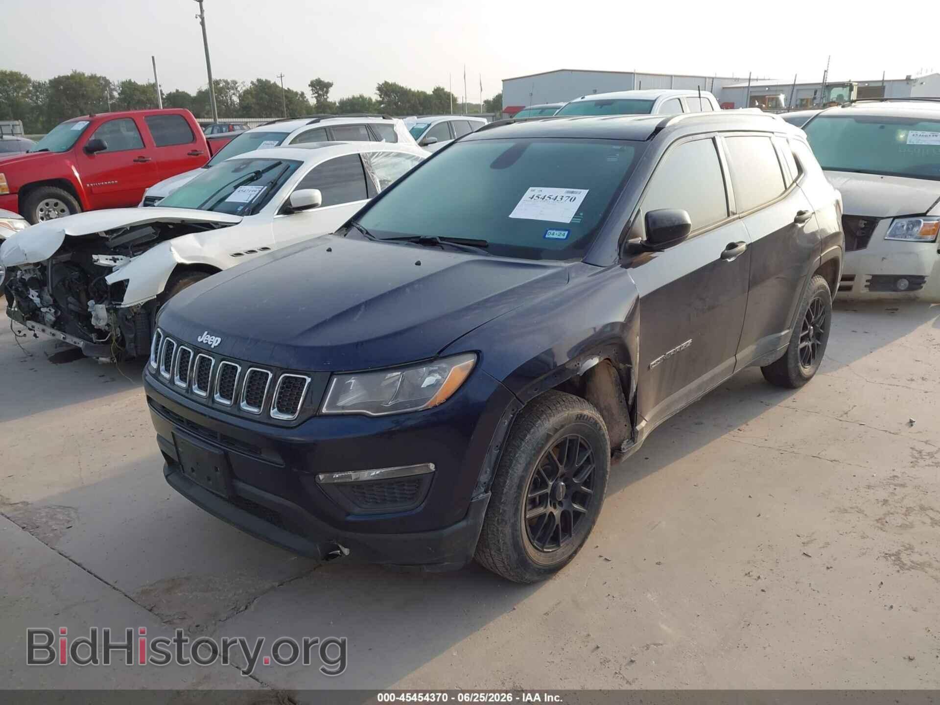 2018 JEEP COMPASS - VIN: 3C4NJCAB4JT214949 - Photo 2