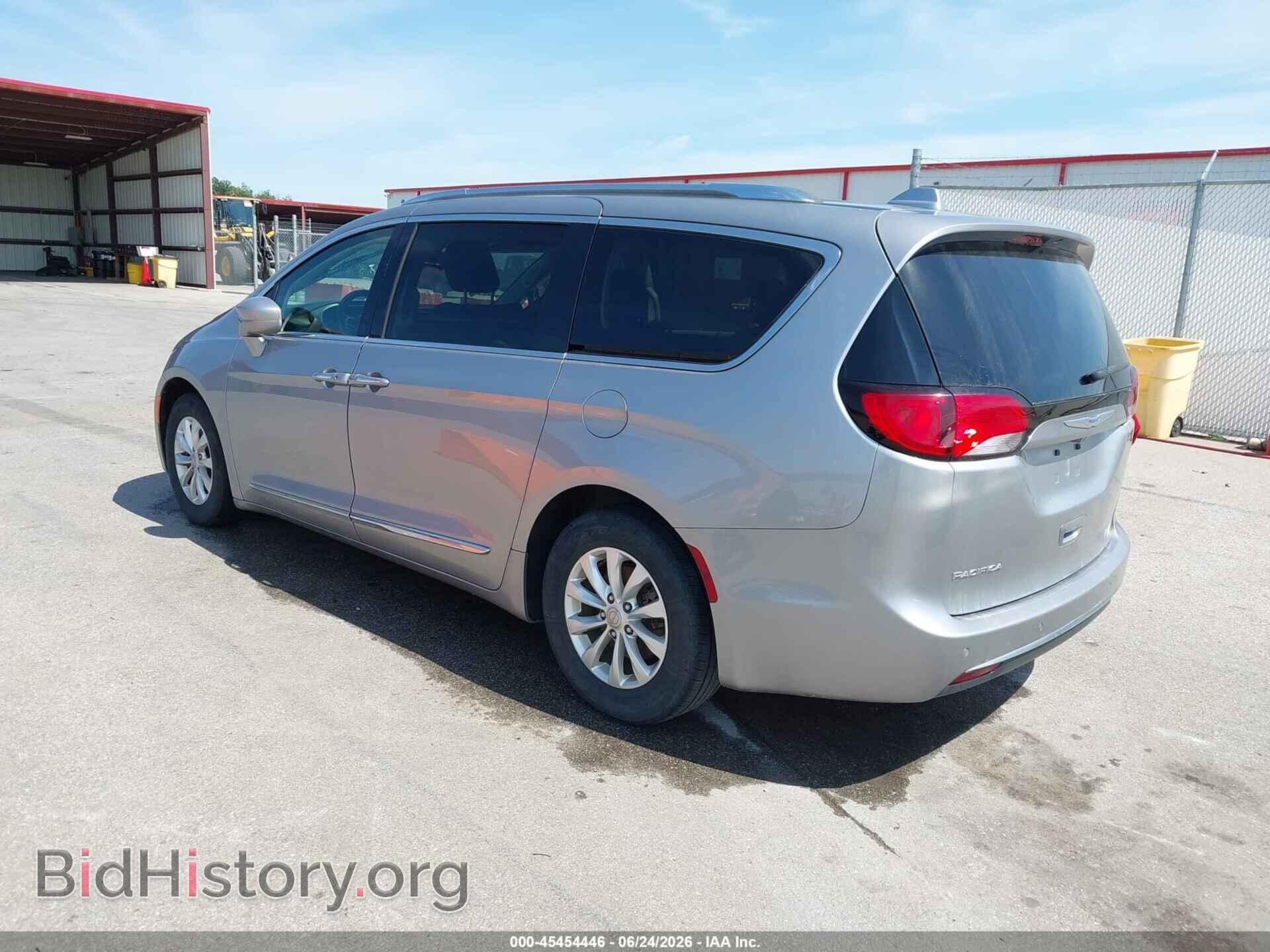 2018 CHRYSLER PACIFICA - VIN: 2C4RC1BGXJR246575 - Photo 3