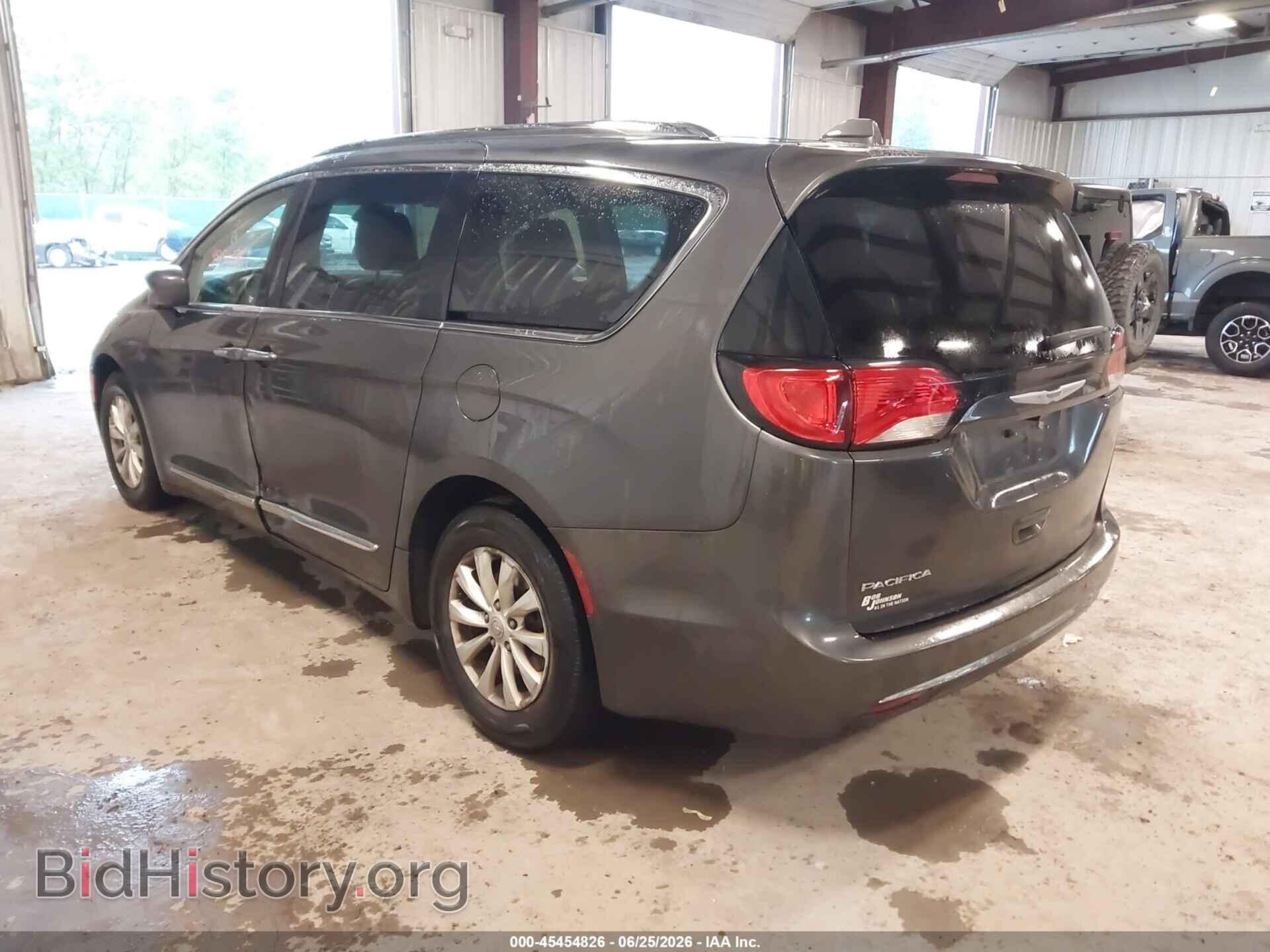 2018 CHRYSLER PACIFICA - VIN: 2C4RC1EG1JR121315 - Photo 3