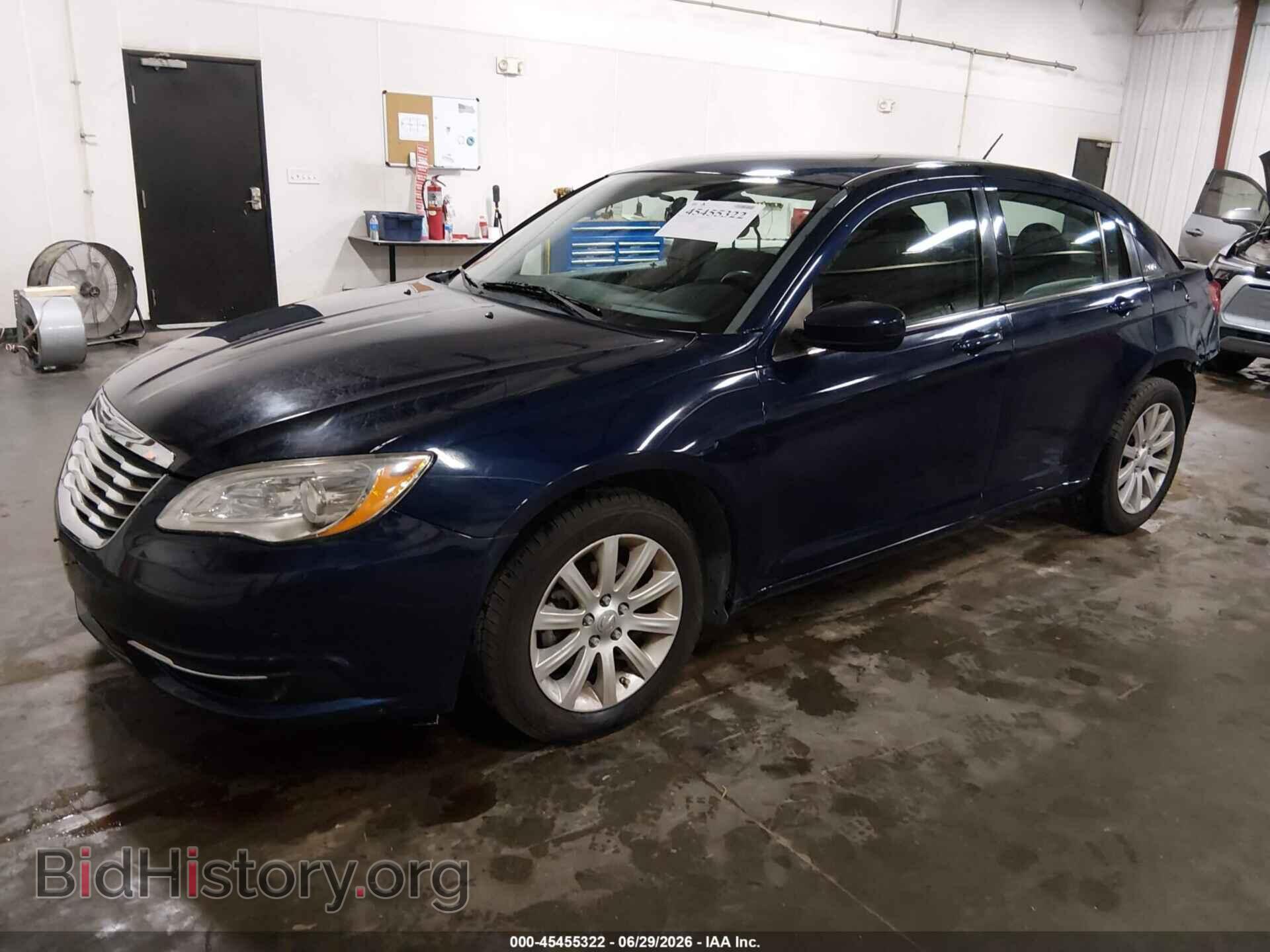 2013 CHRYSLER 200 - VIN: 1C3CCBBB9DN585883 - Фото 2