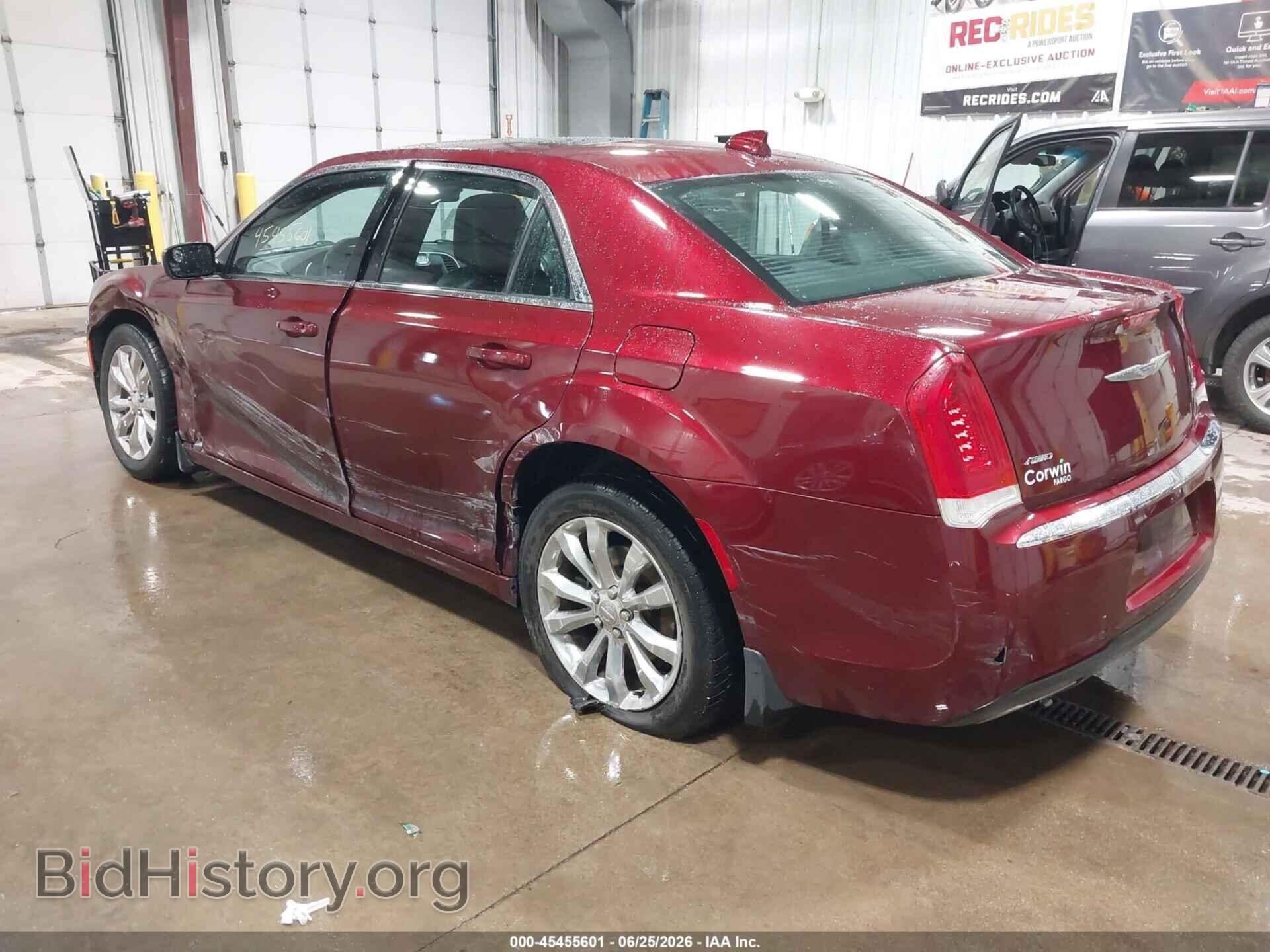 2015 CHRYSLER 300 - VIN: 2C3CCARG4FH923424 - Фото 3