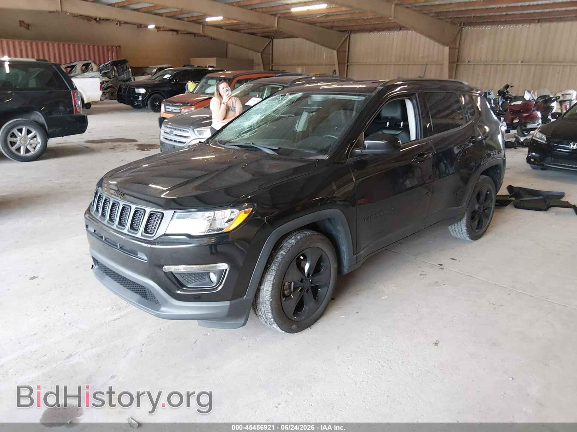 2020 JEEP COMPASS - VIN: 3C4NJCBB7LT199090 - Photo 2