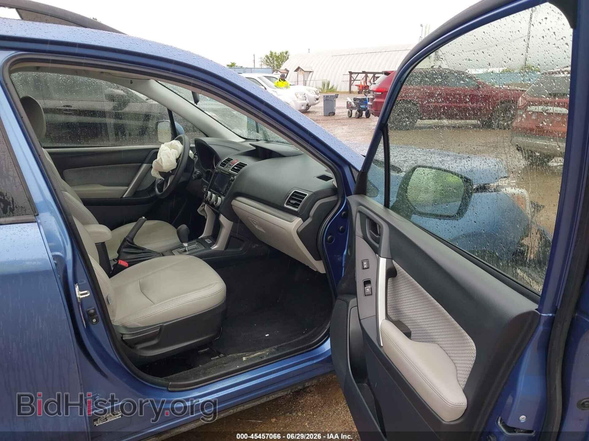 2017 SUBARU FORESTER - VIN: JF2SJAECXHH572707 - Фото 5