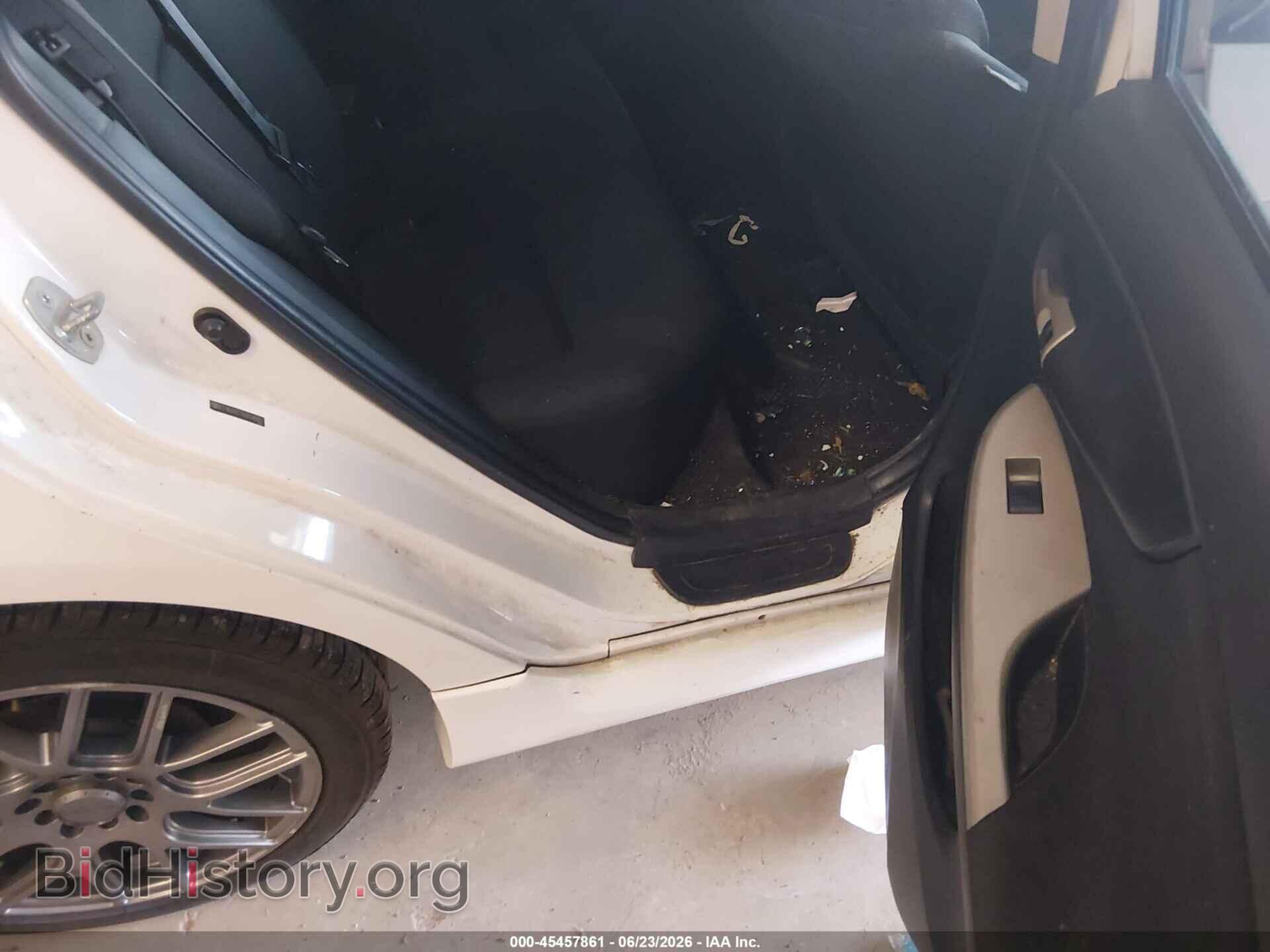 2011 TOYOTA COROLLA - VIN: 2T1BU4EE7BC638893 - Фото 8